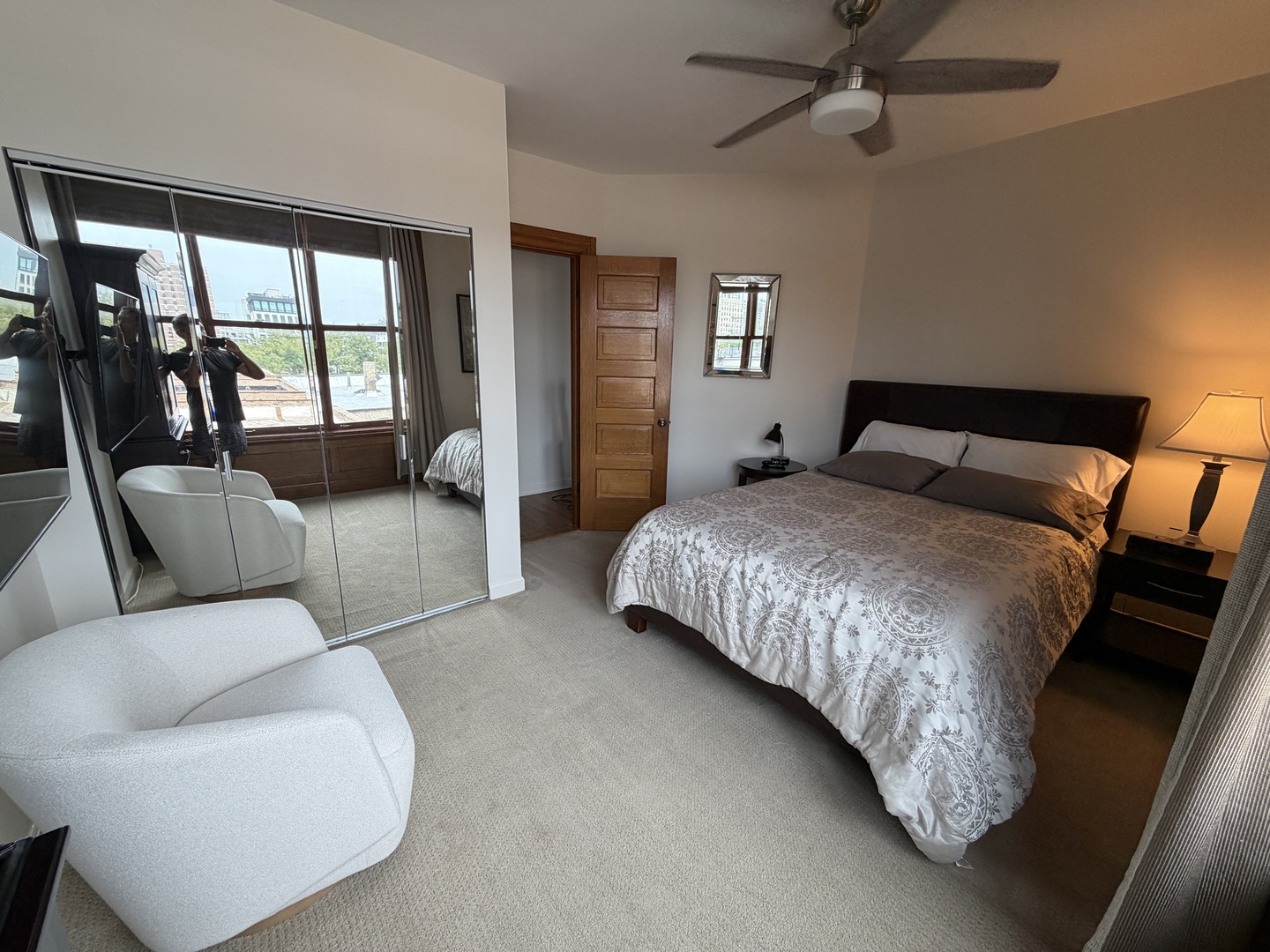 550 W Surf Street Unit: 512