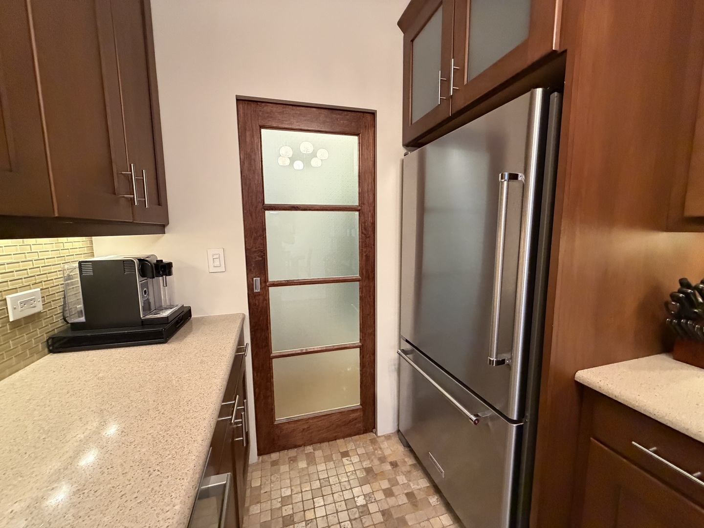 550 W Surf Street Unit: 512