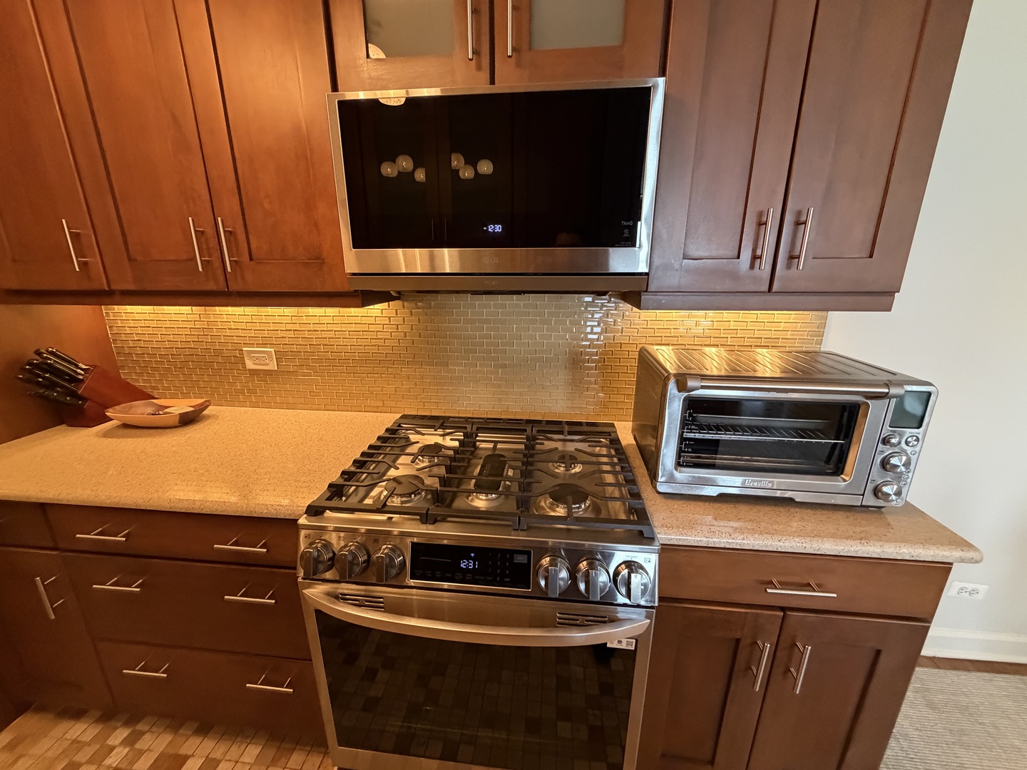 550 W Surf Street Unit: 512