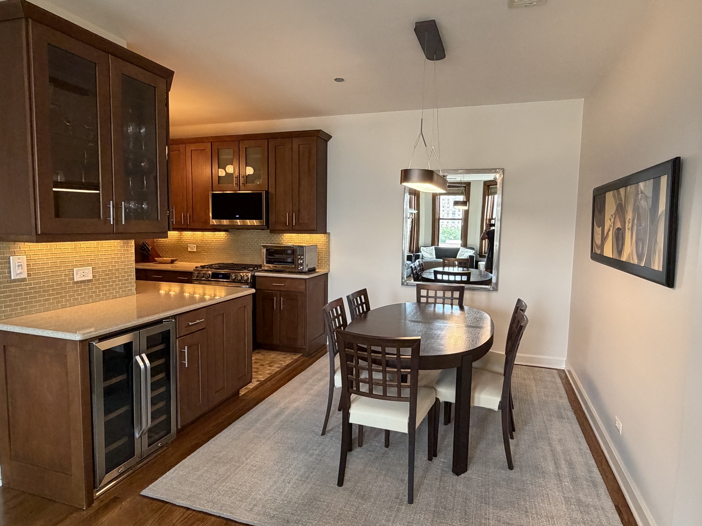550 W Surf Street Unit: 512