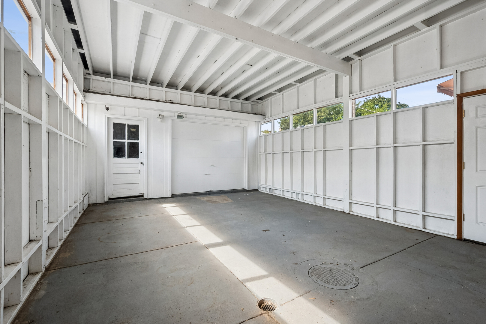 6118 N Kimball Avenue