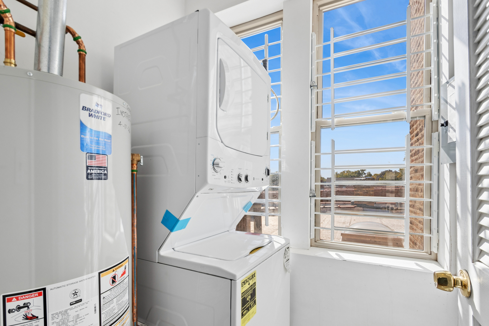 3725 W Byron Street Unit: 3