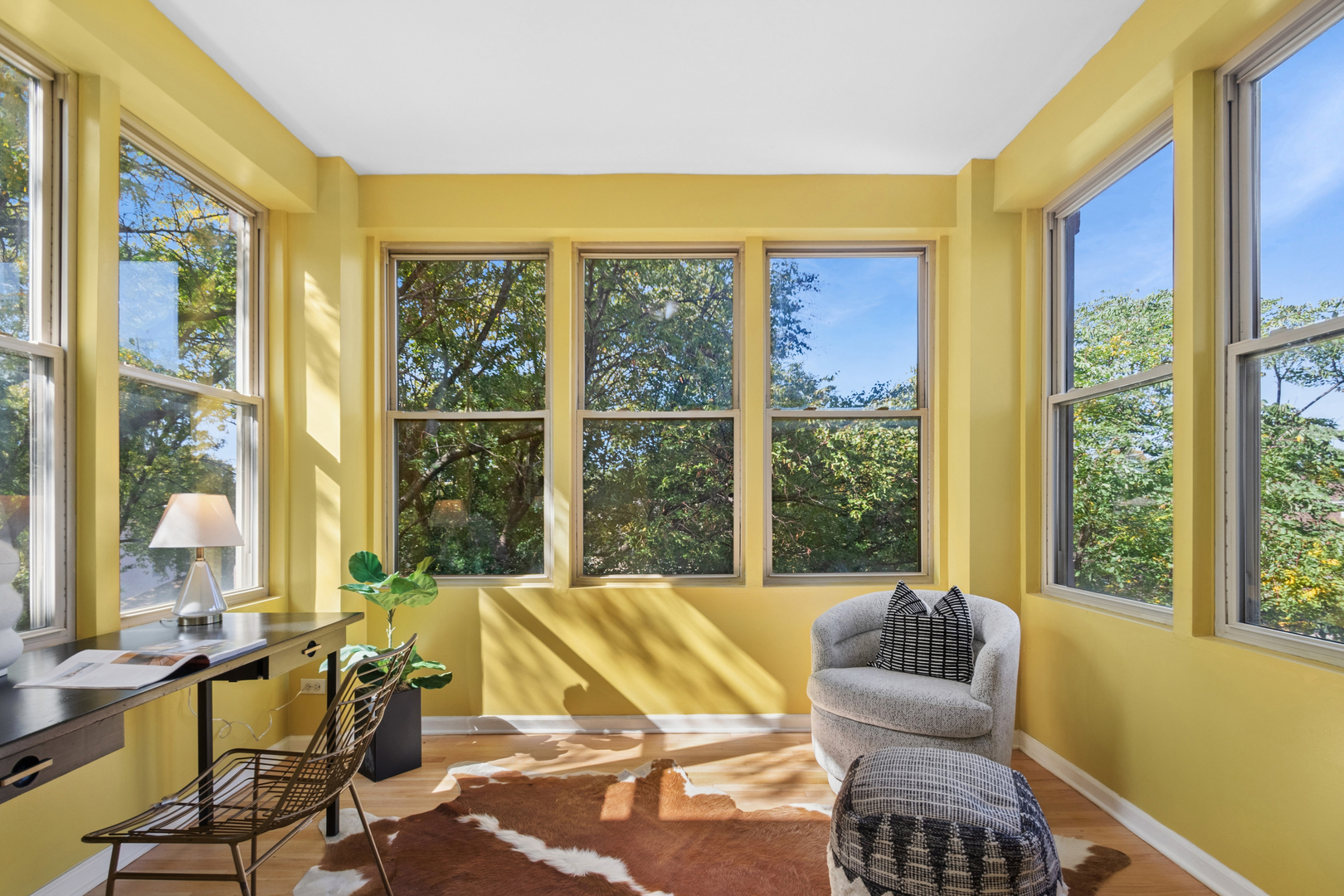 3725 W Byron Street Unit: 3