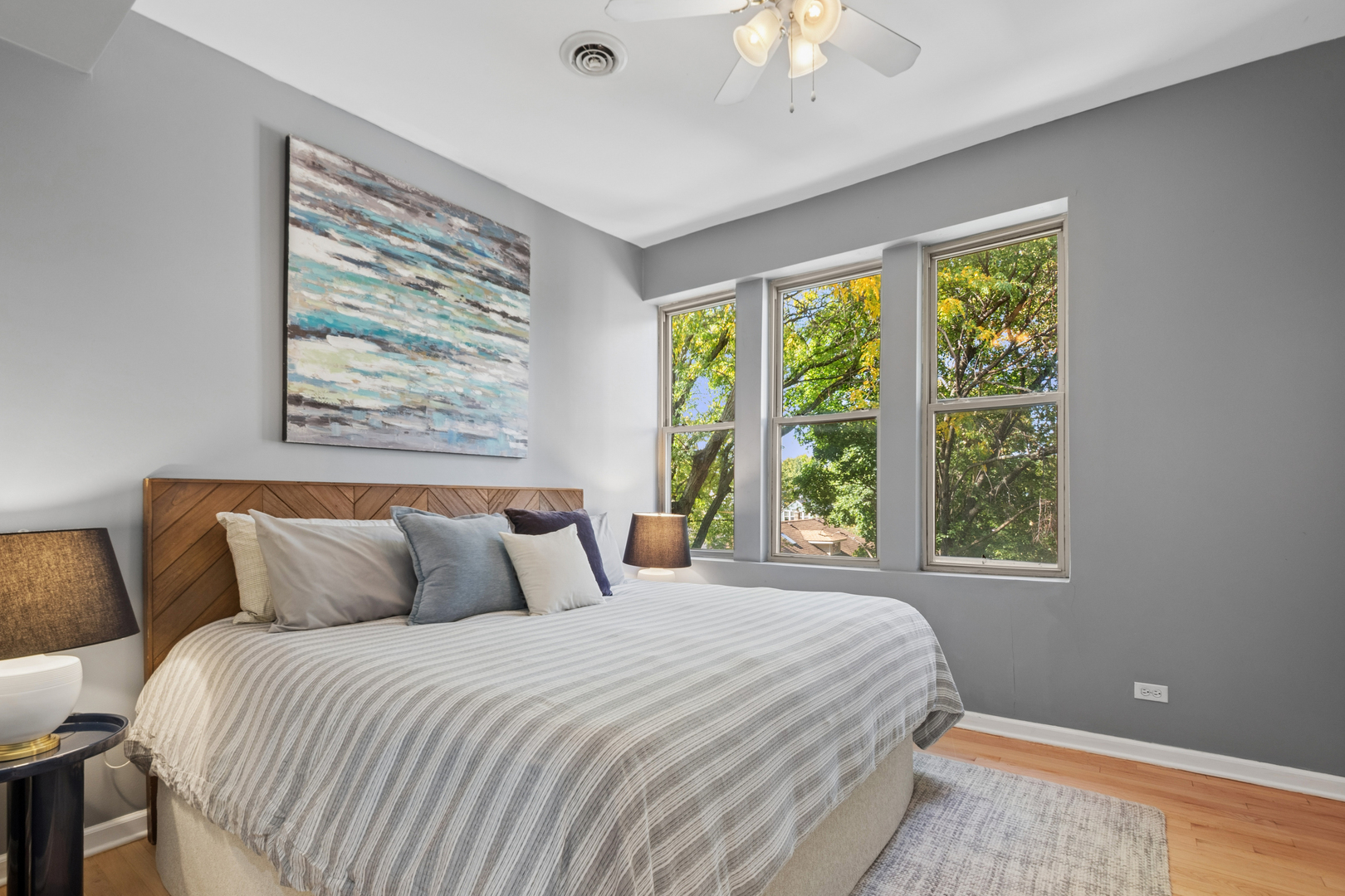 3725 W Byron Street Unit: 3