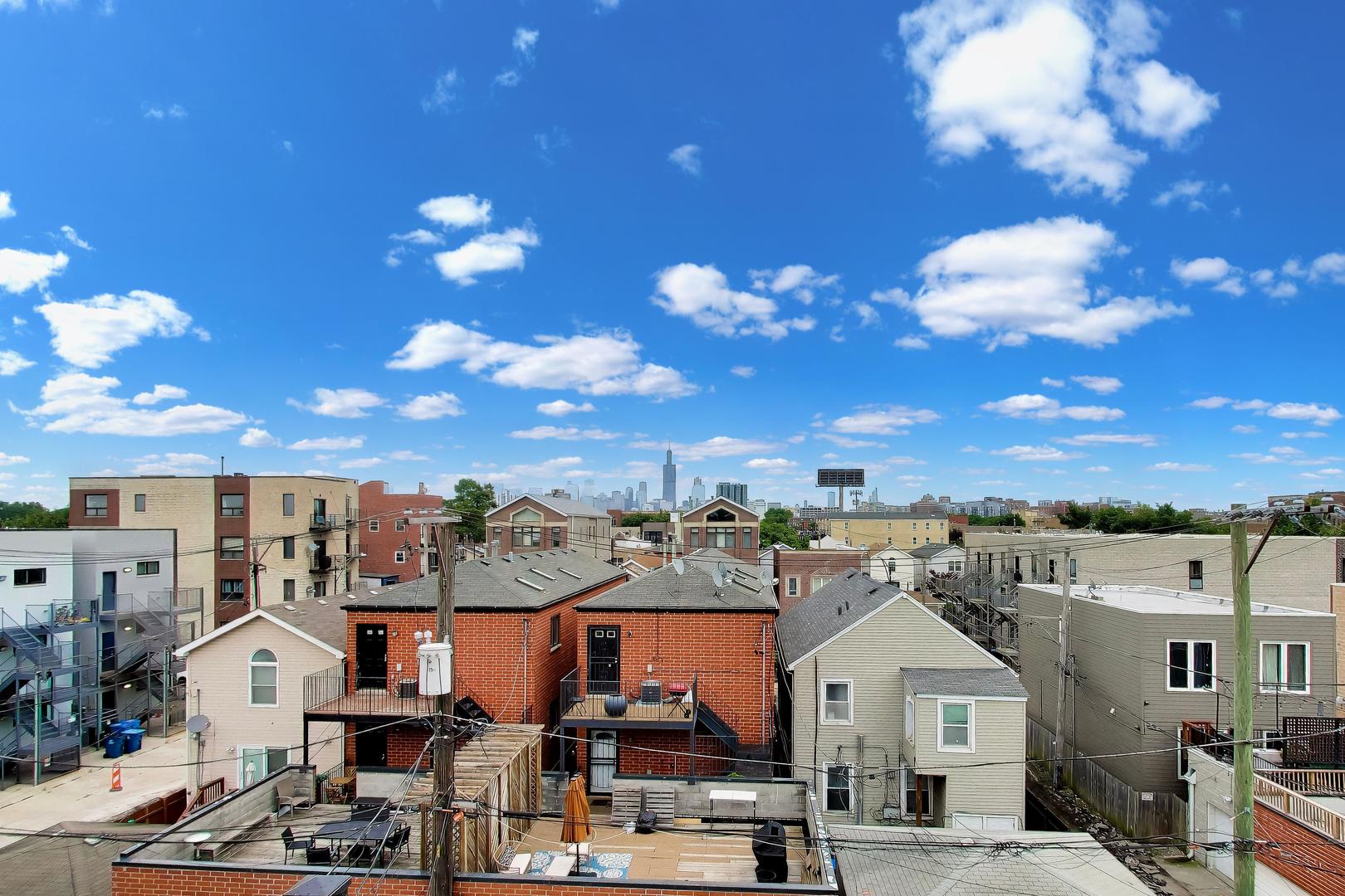519 S Maplewood Avenue Unit: 4N