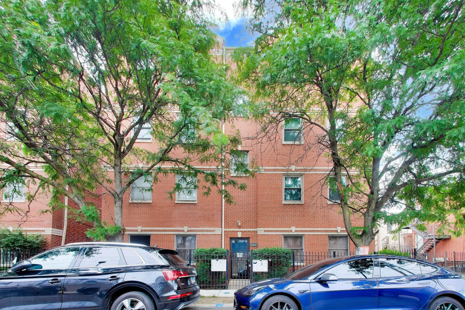 519 S Maplewood Avenue Unit: 4N