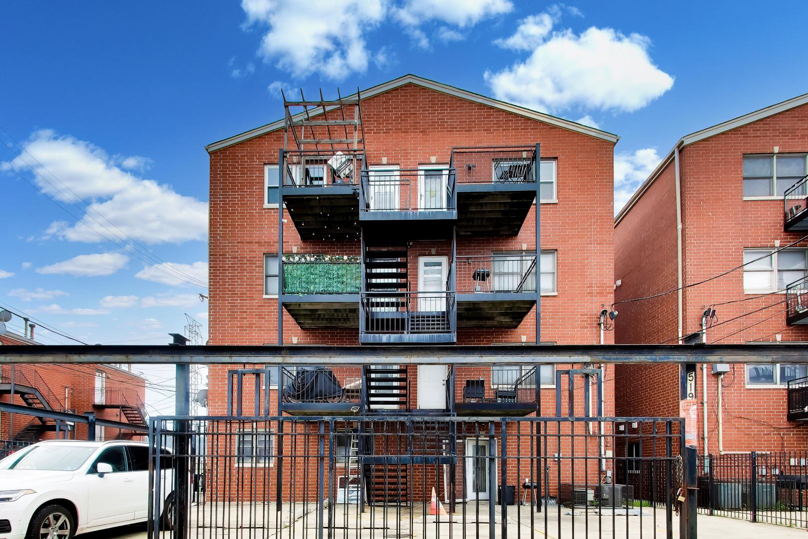 519 S Maplewood Avenue Unit: 4N