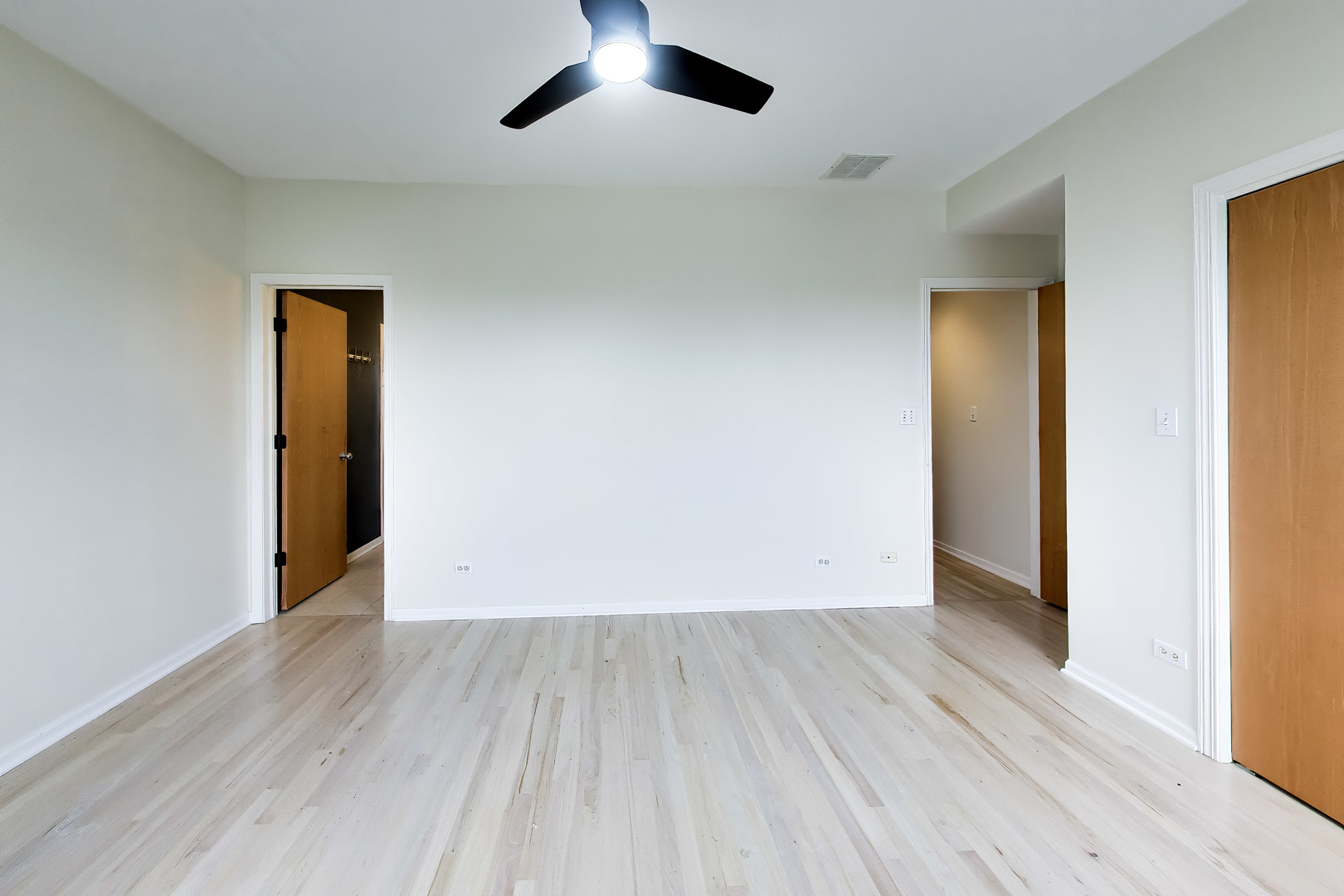 519 S Maplewood Avenue Unit: 4N