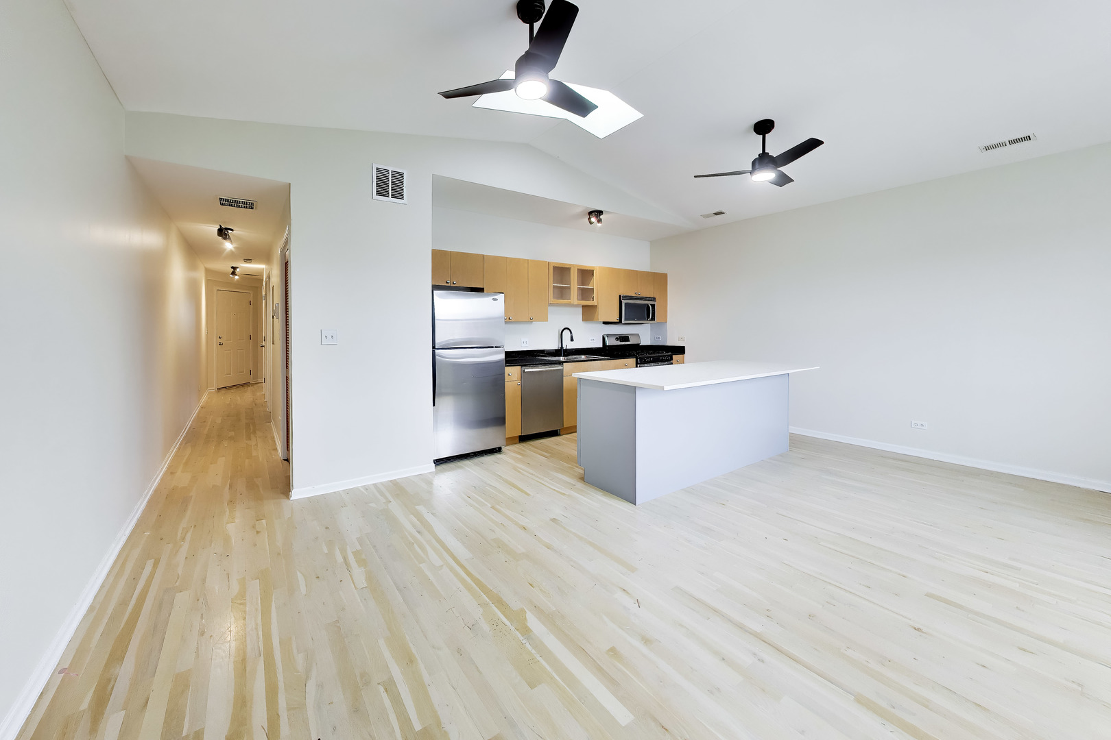 519 S Maplewood Avenue Unit: 4N
