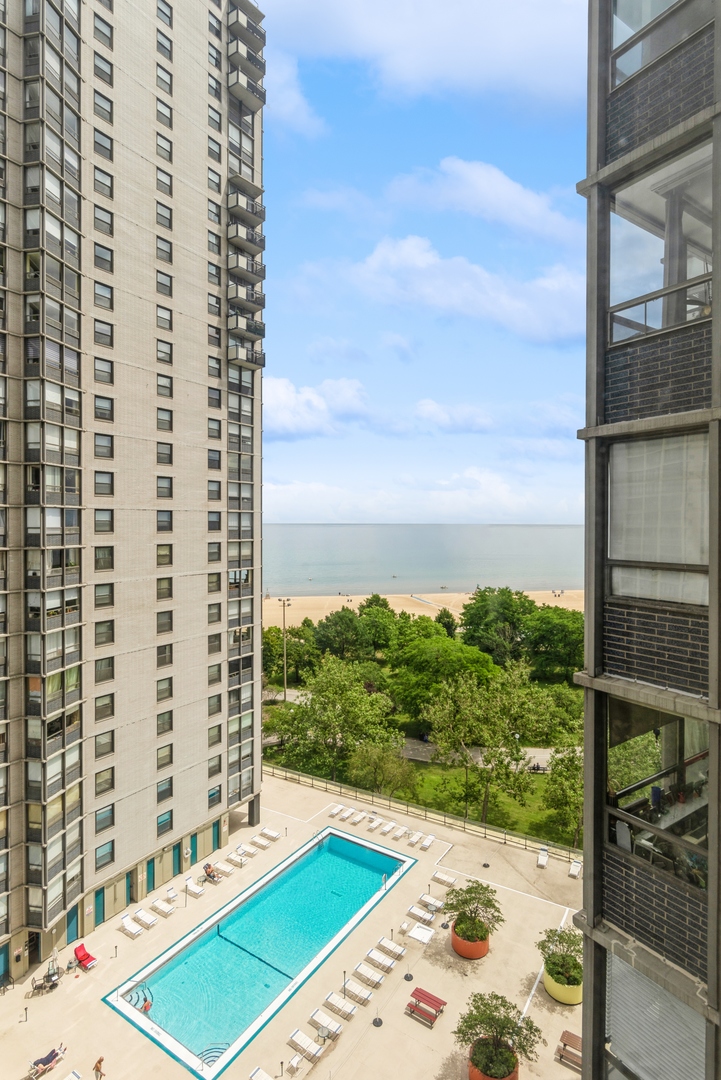 5701 N Sheridan Road Unit: 12N