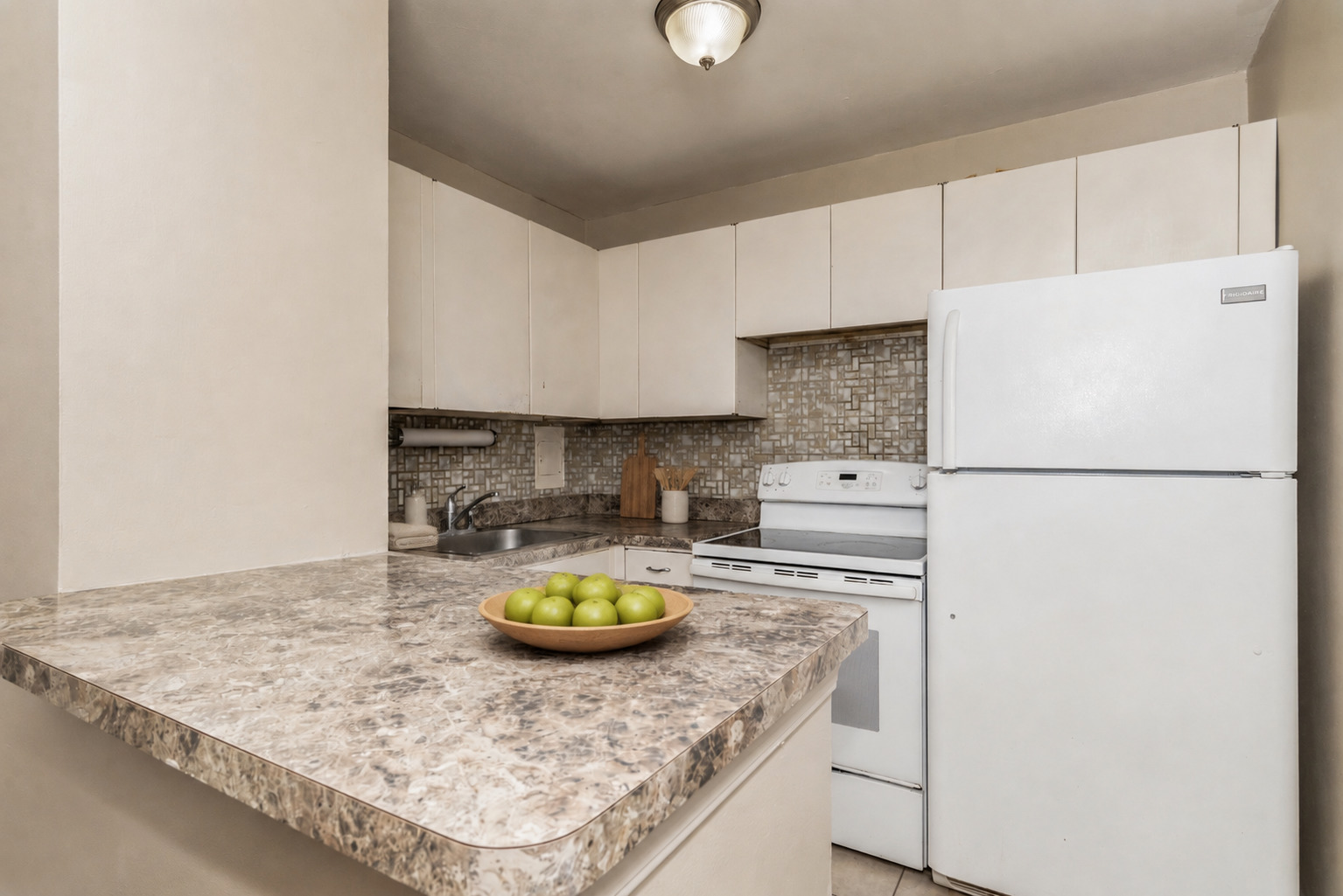 5701 N Sheridan Road Unit: 12N