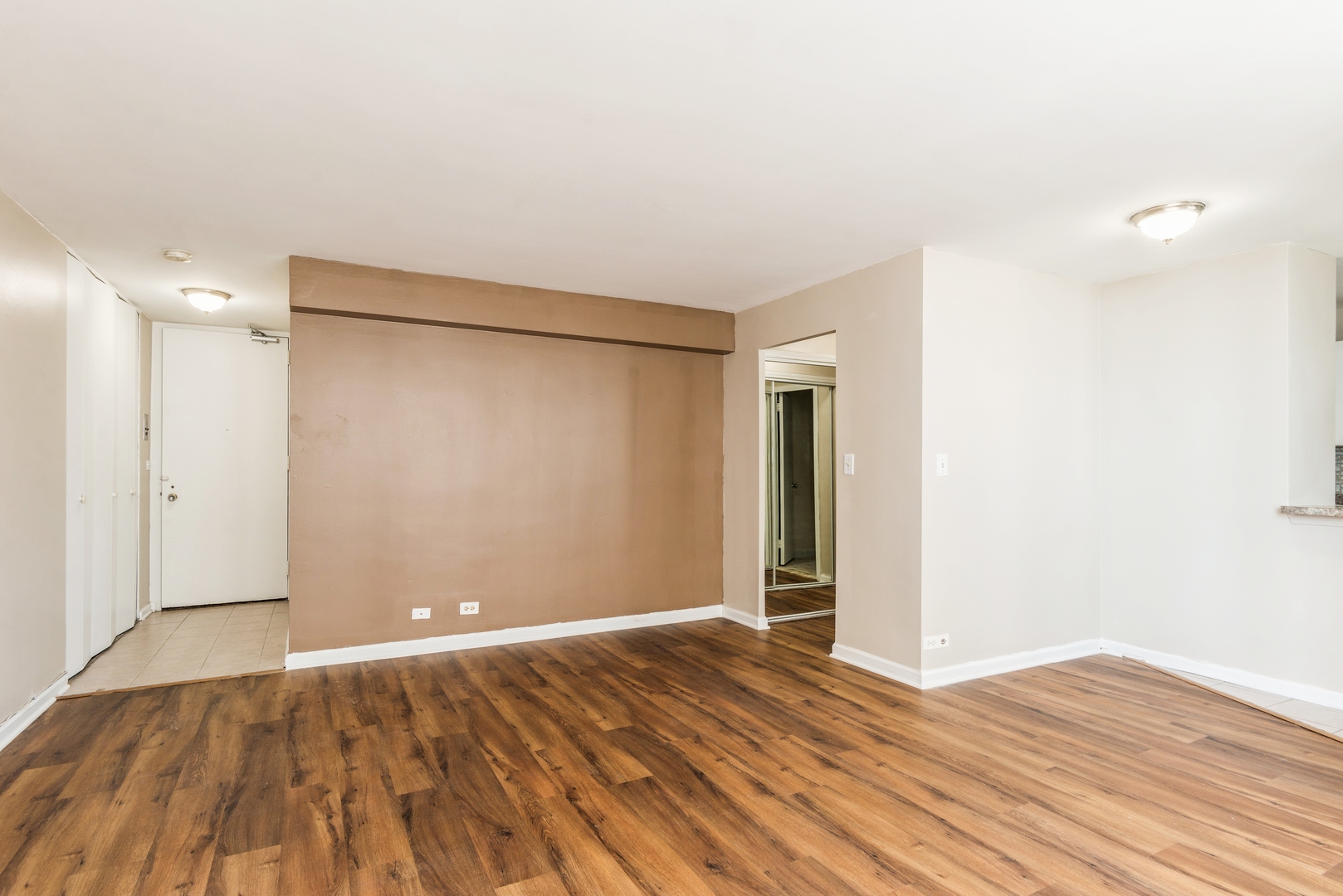 5701 N Sheridan Road Unit: 12N