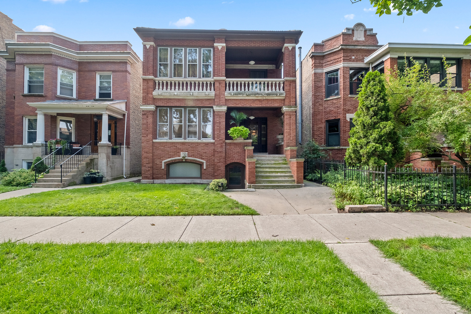 1335 W Thorndale Avenue Unit: 1