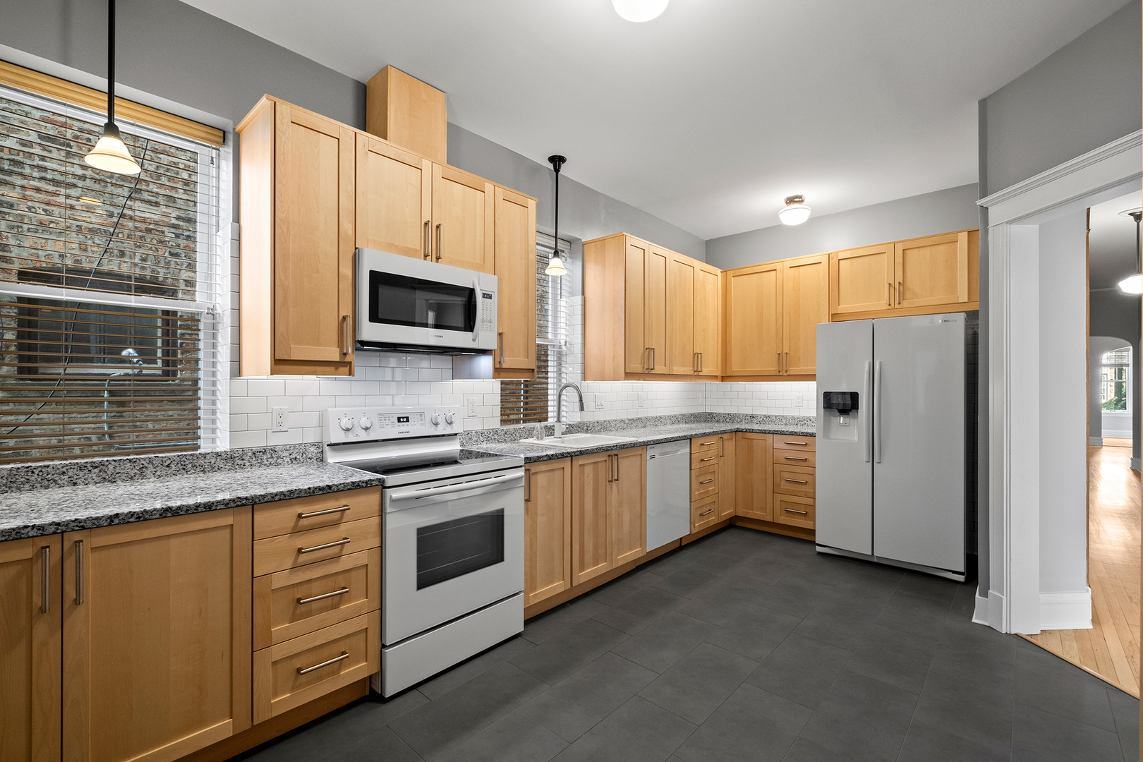 1335 W Thorndale Avenue Unit: 1