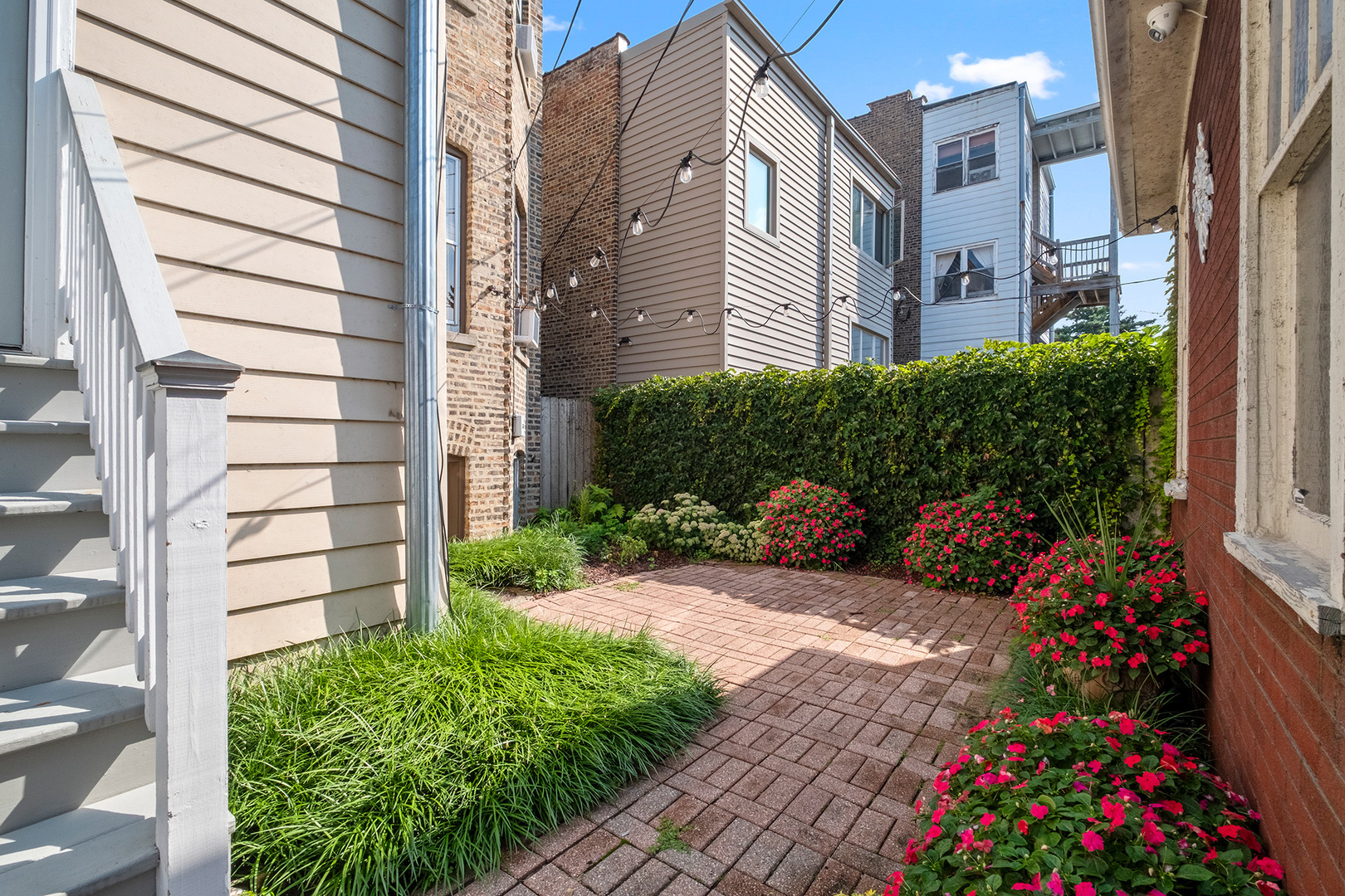 1335 W Thorndale Avenue Unit: 1