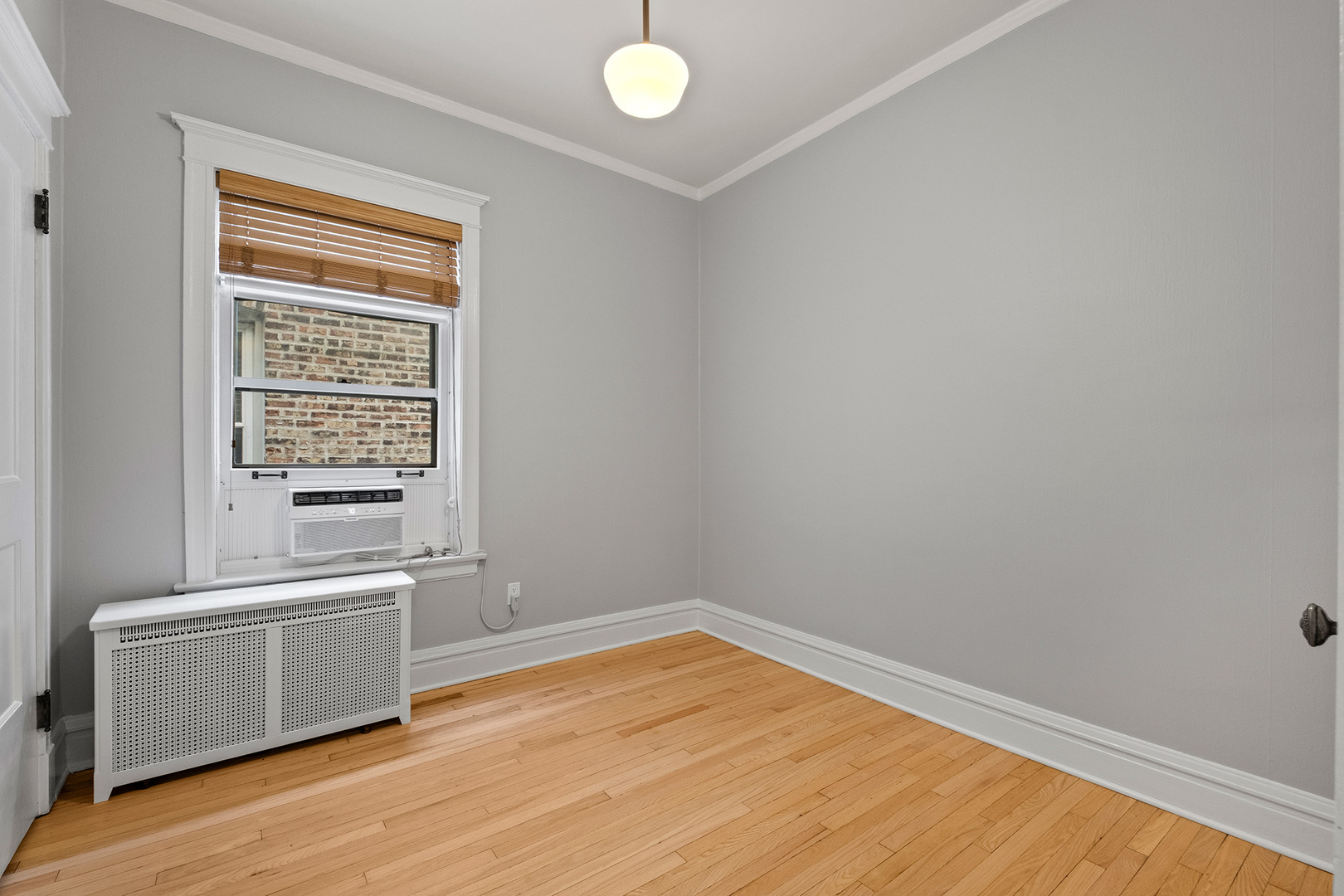 1335 W Thorndale Avenue Unit: 1