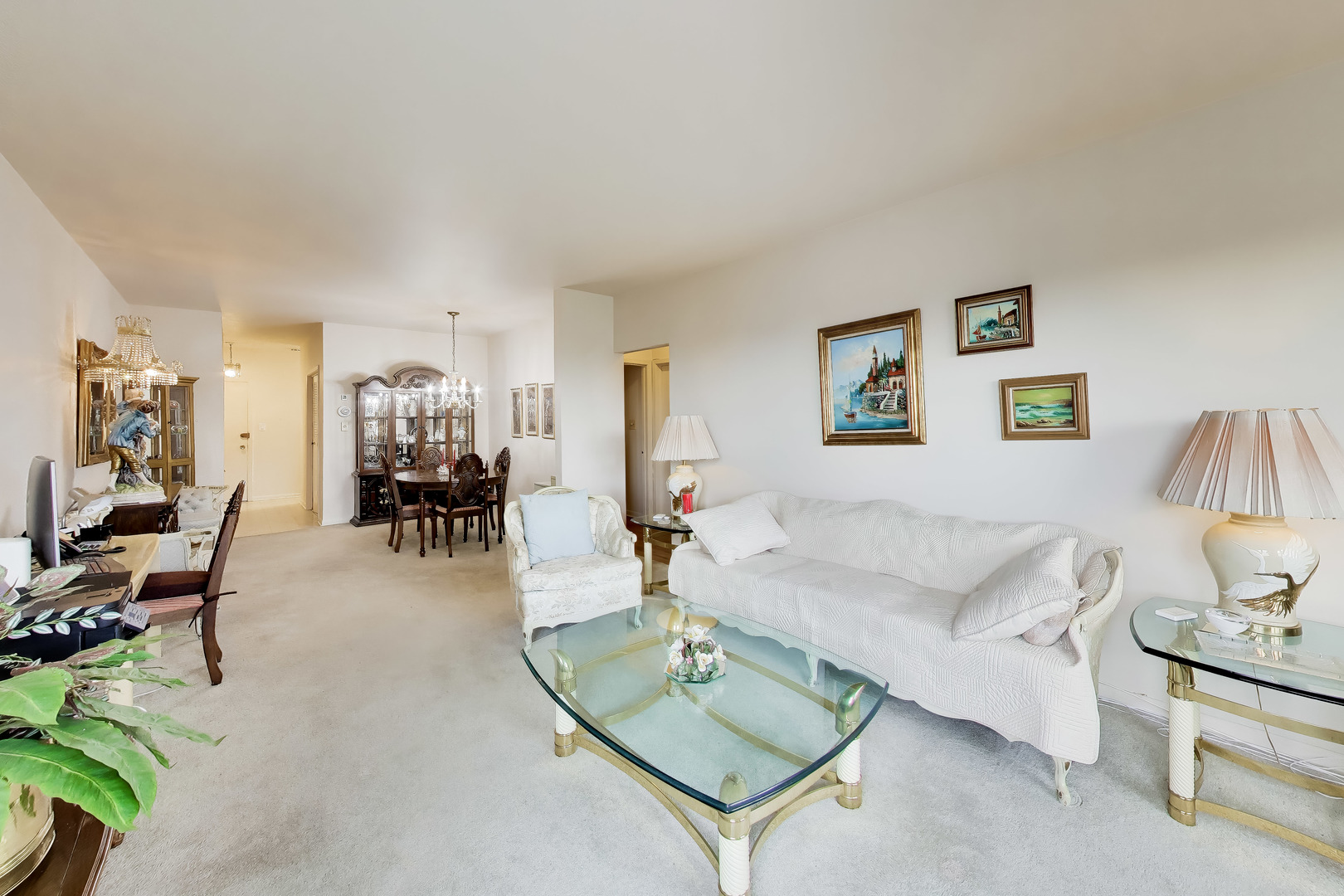 6040 N TROY Street Unit: 401