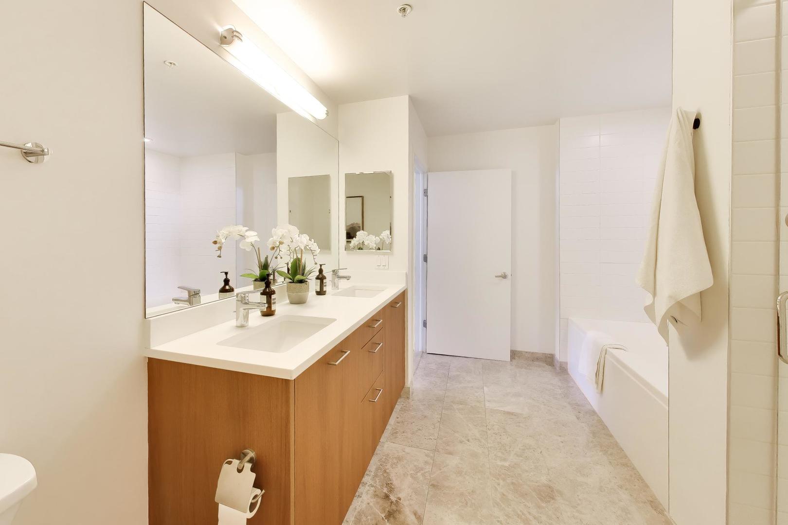 1629 S Prairie Avenue Unit: 805