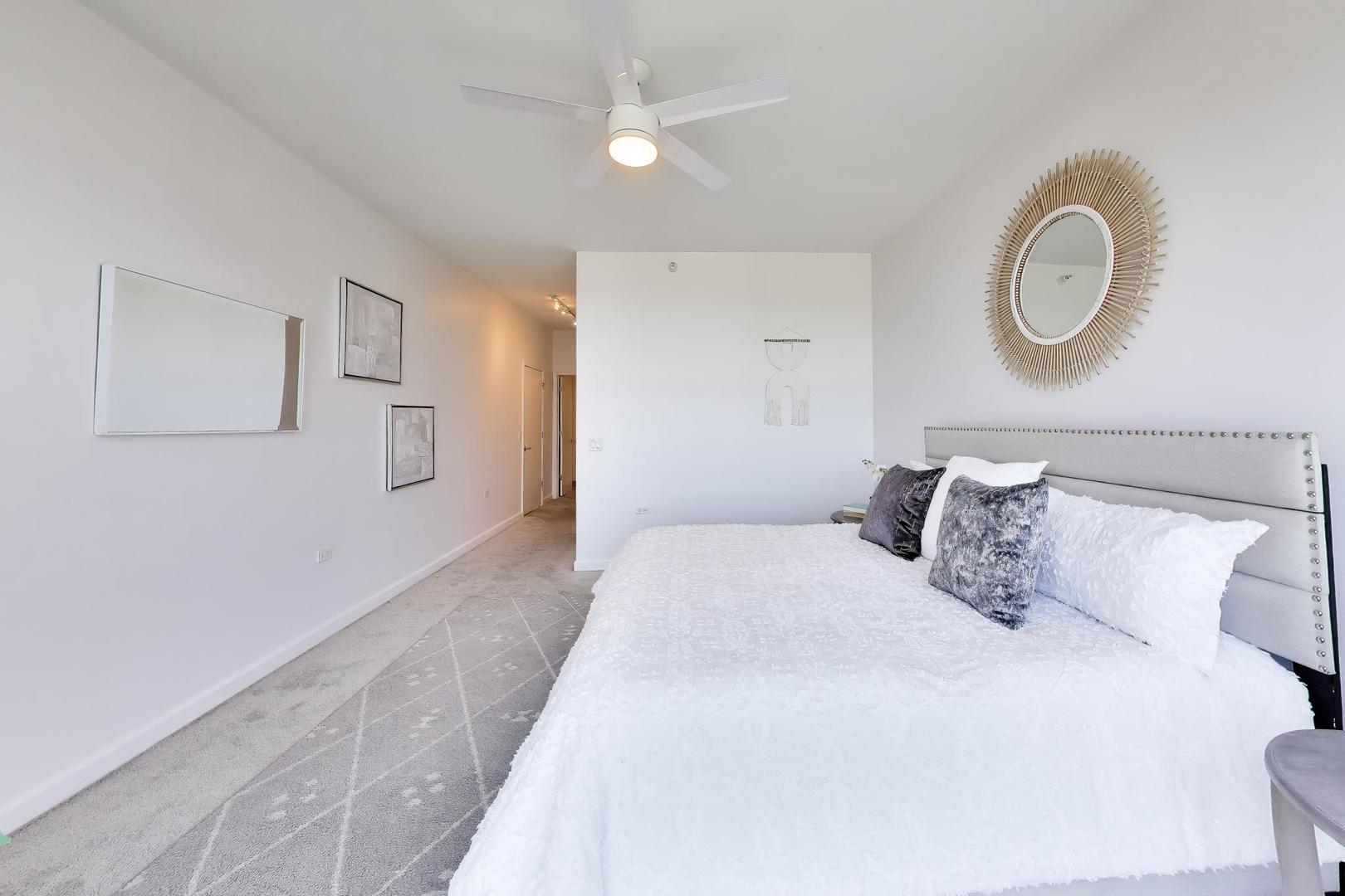 1629 S Prairie Avenue Unit: 805