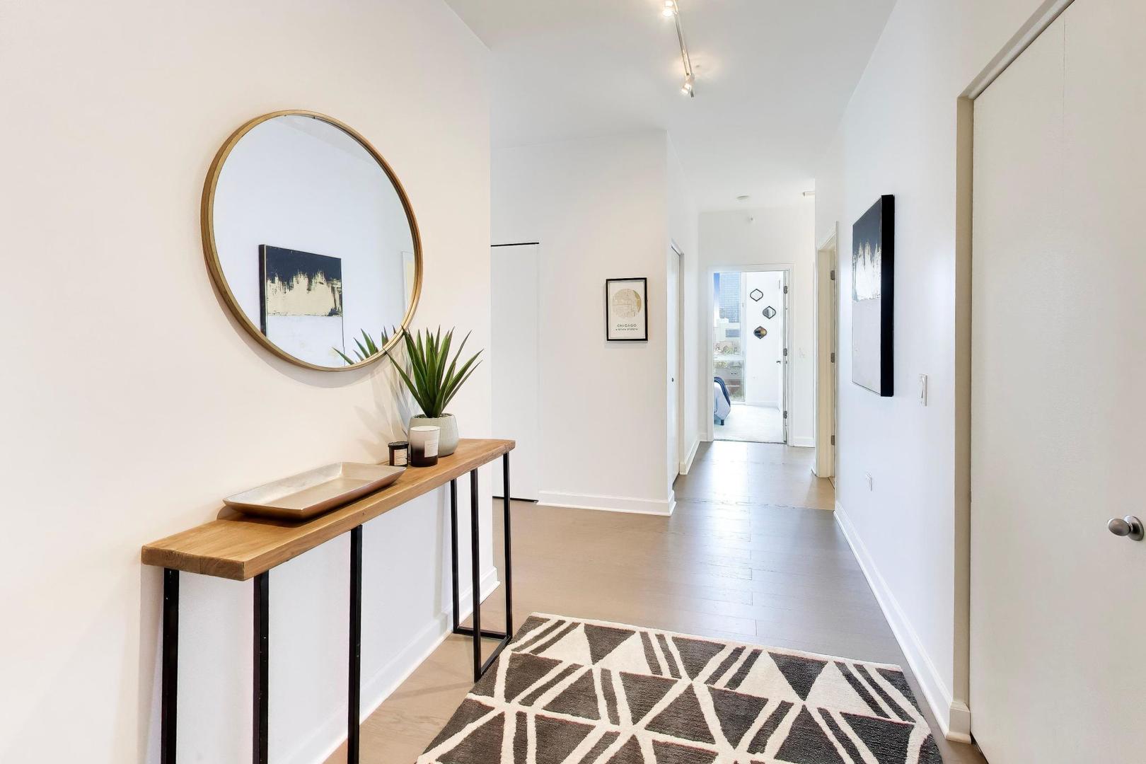 1629 S Prairie Avenue Unit: 805