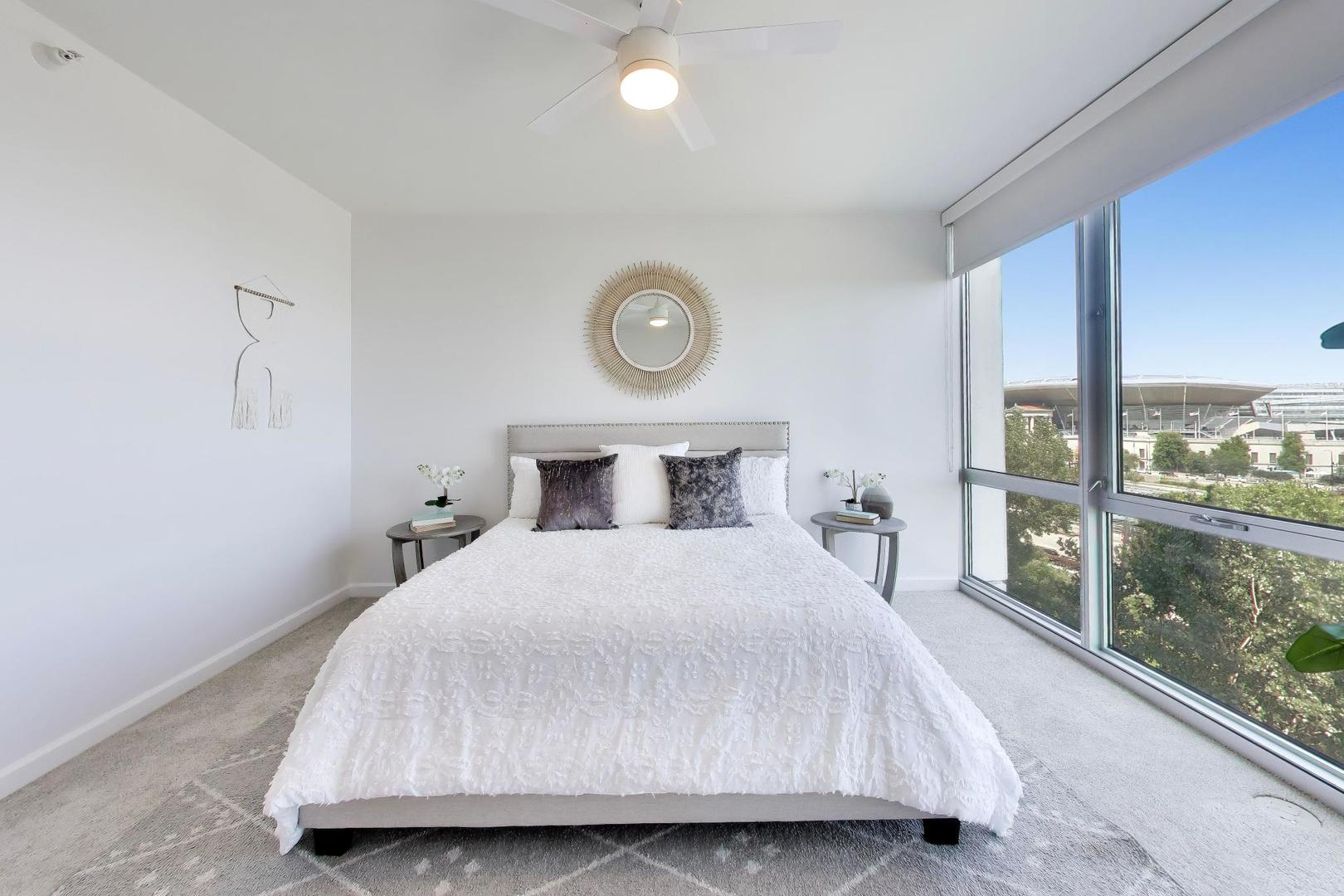 1629 S Prairie Avenue Unit: 805