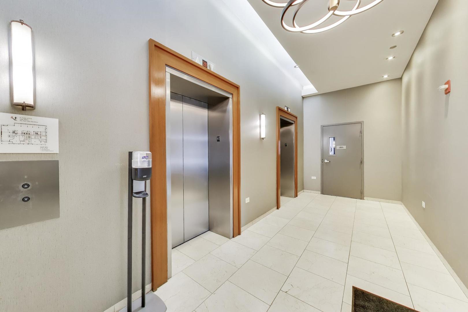 1629 S Prairie Avenue Unit: 805