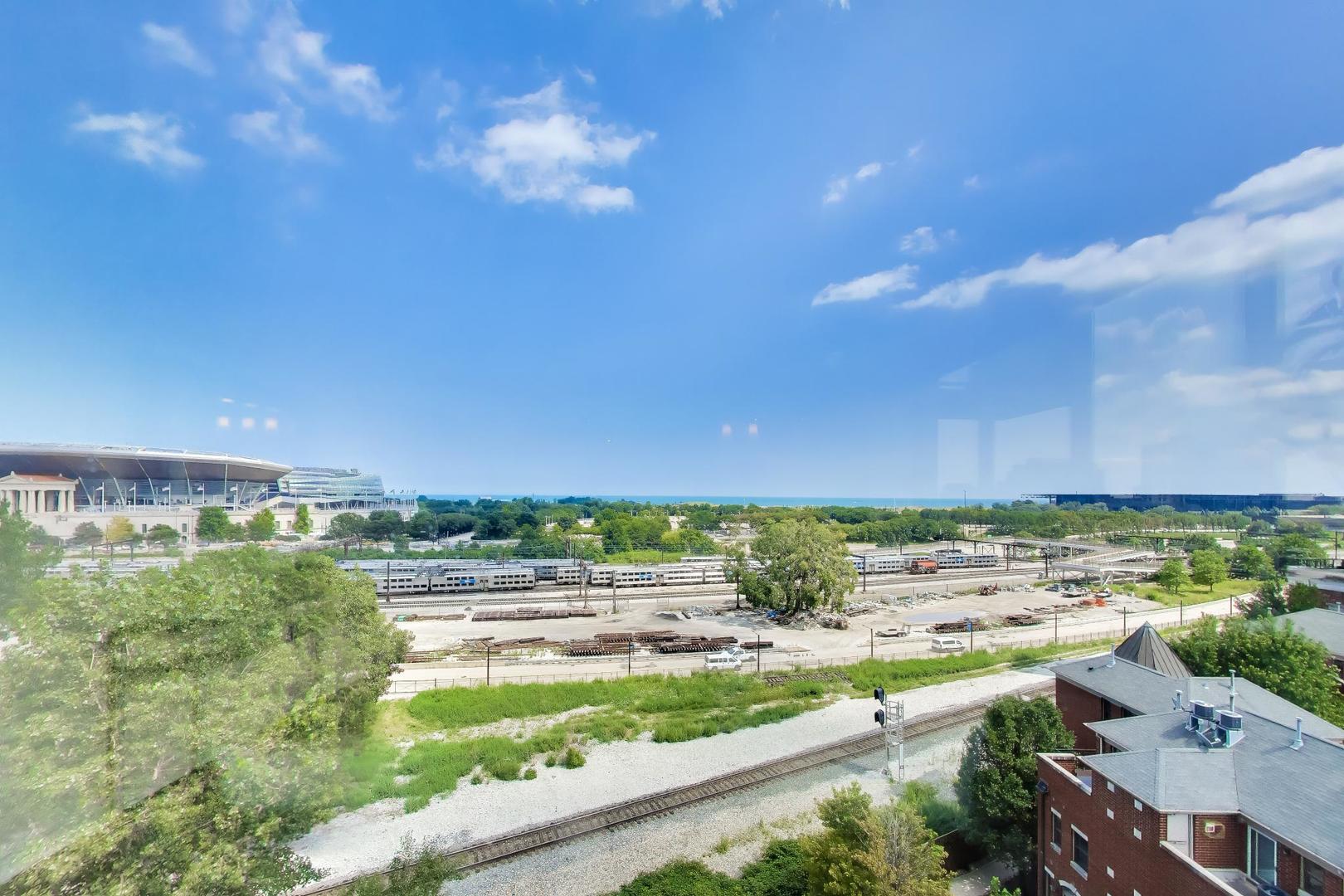 1629 S Prairie Avenue Unit: 805