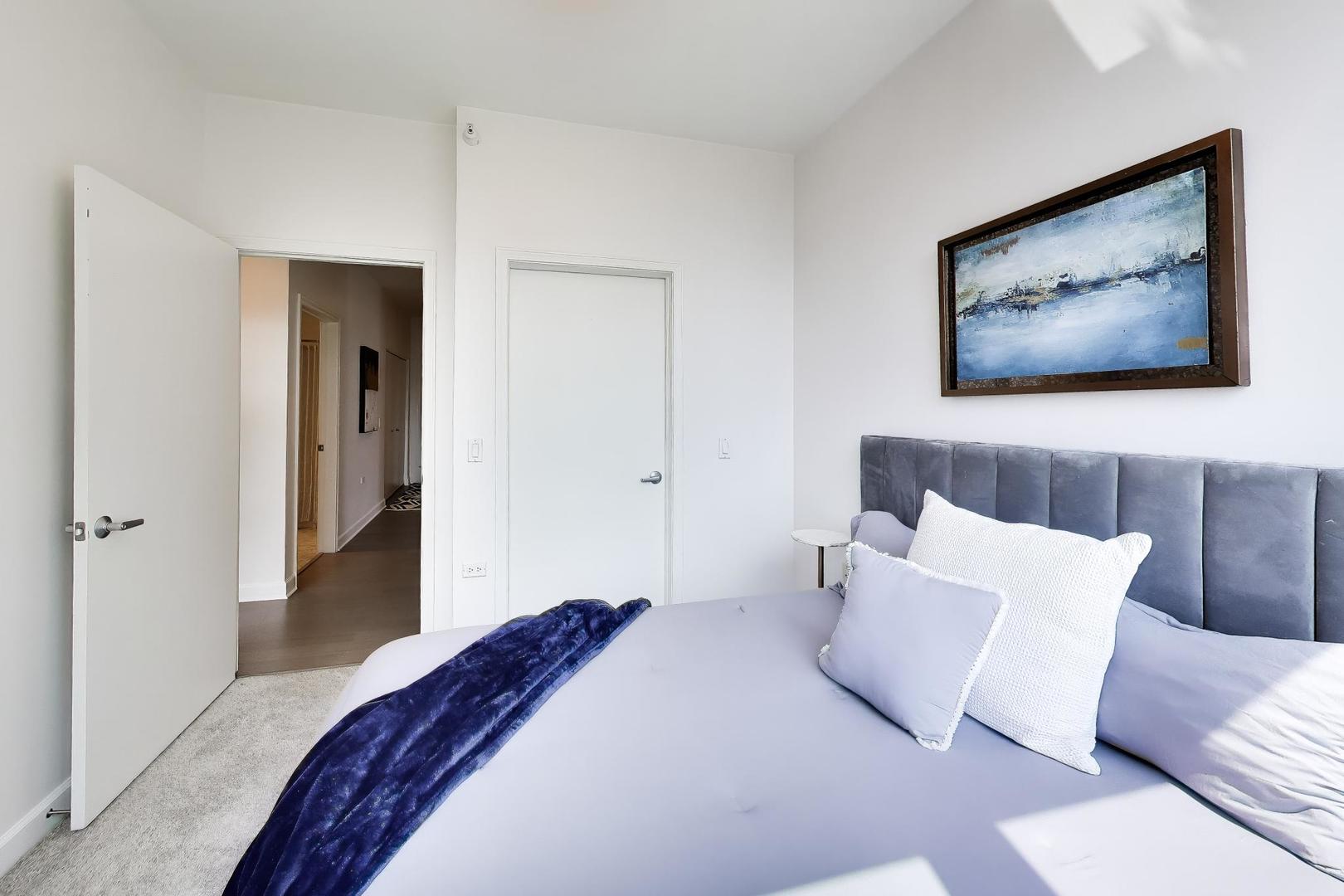 1629 S Prairie Avenue Unit: 805