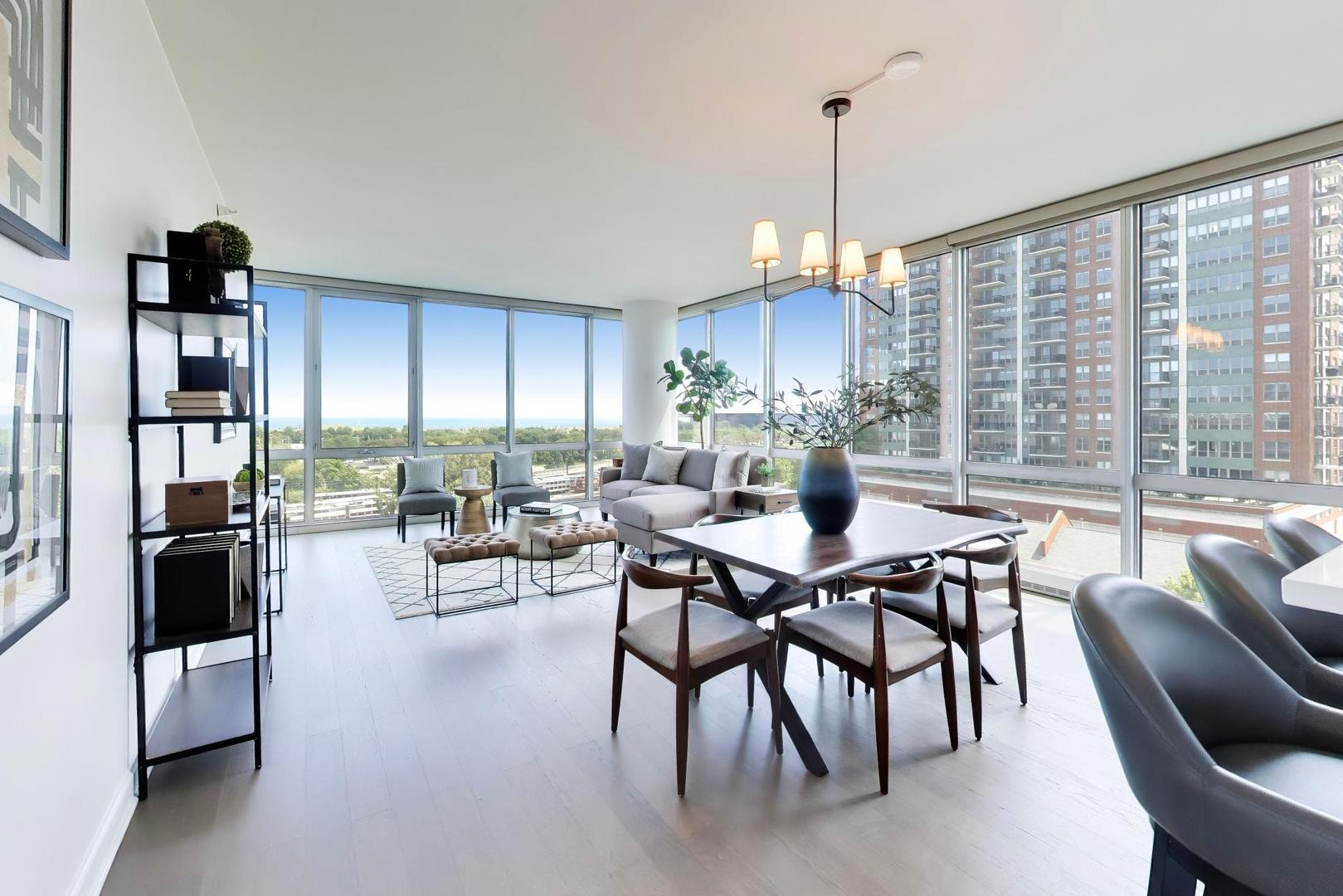 1629 S Prairie Avenue Unit: 805