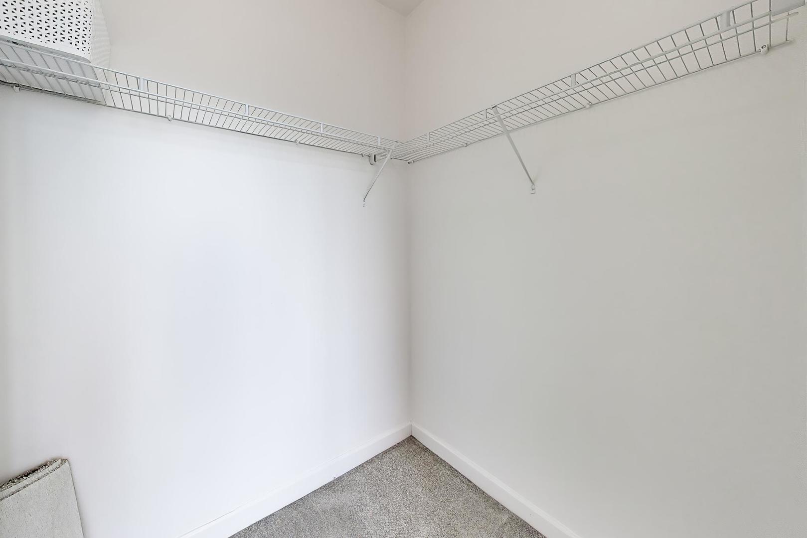 1629 S Prairie Avenue Unit: 805