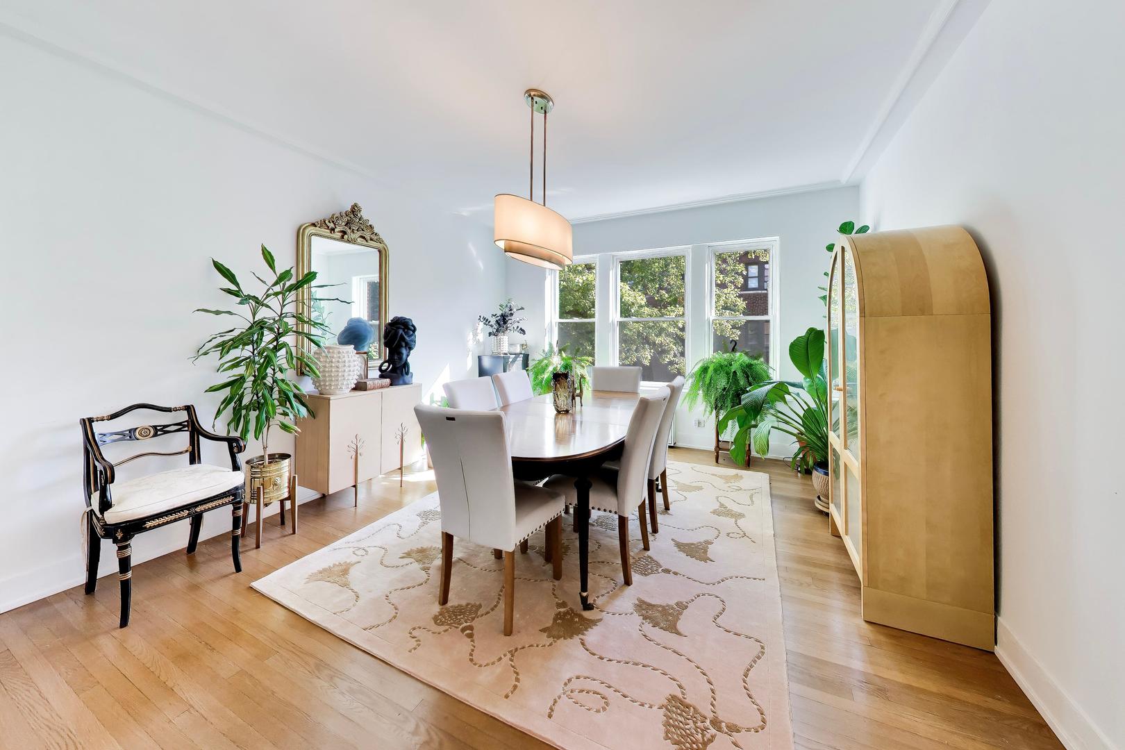 5853 N GLENWOOD Avenue Unit: 2S