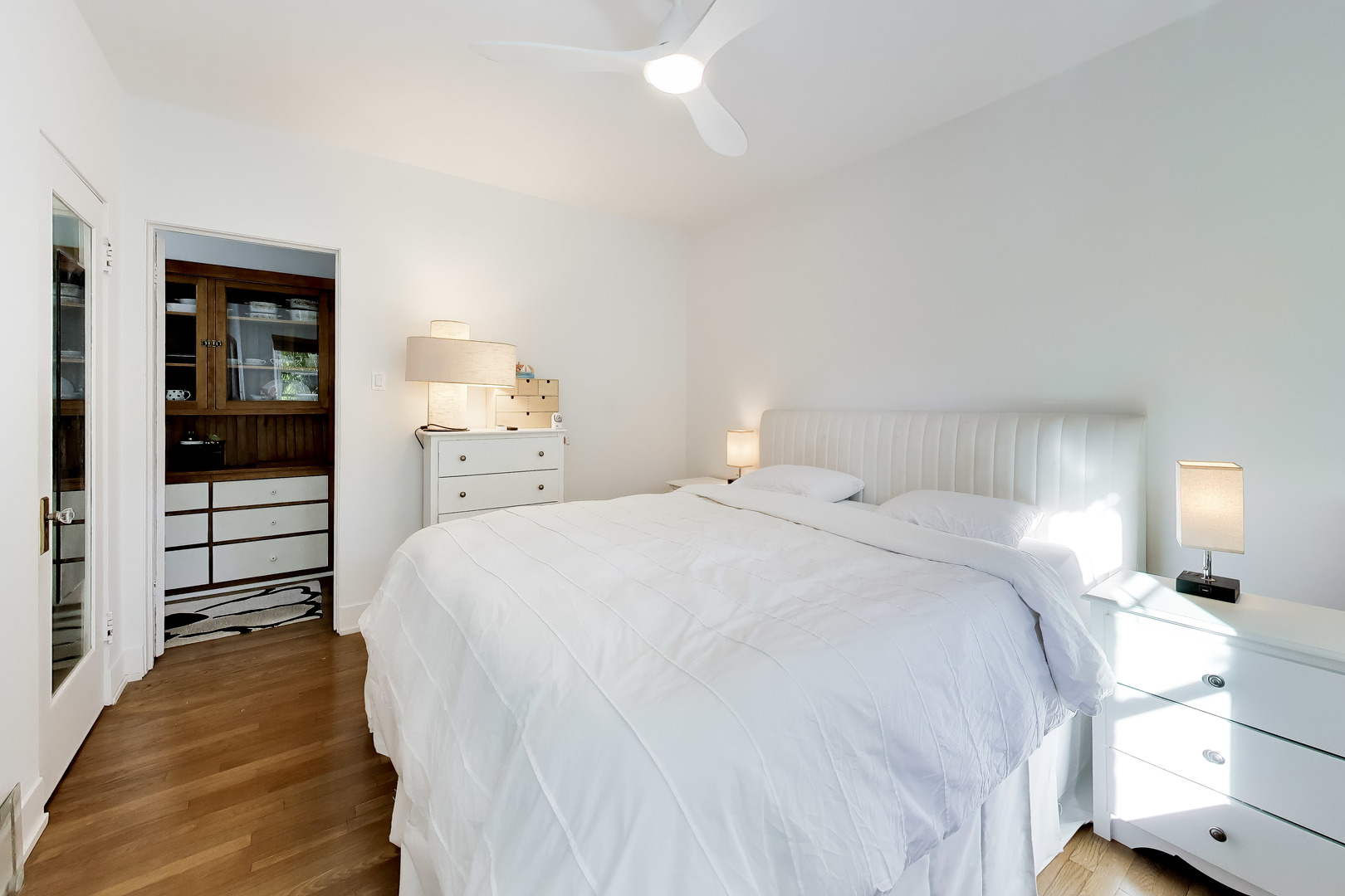 5853 N GLENWOOD Avenue Unit: 2S