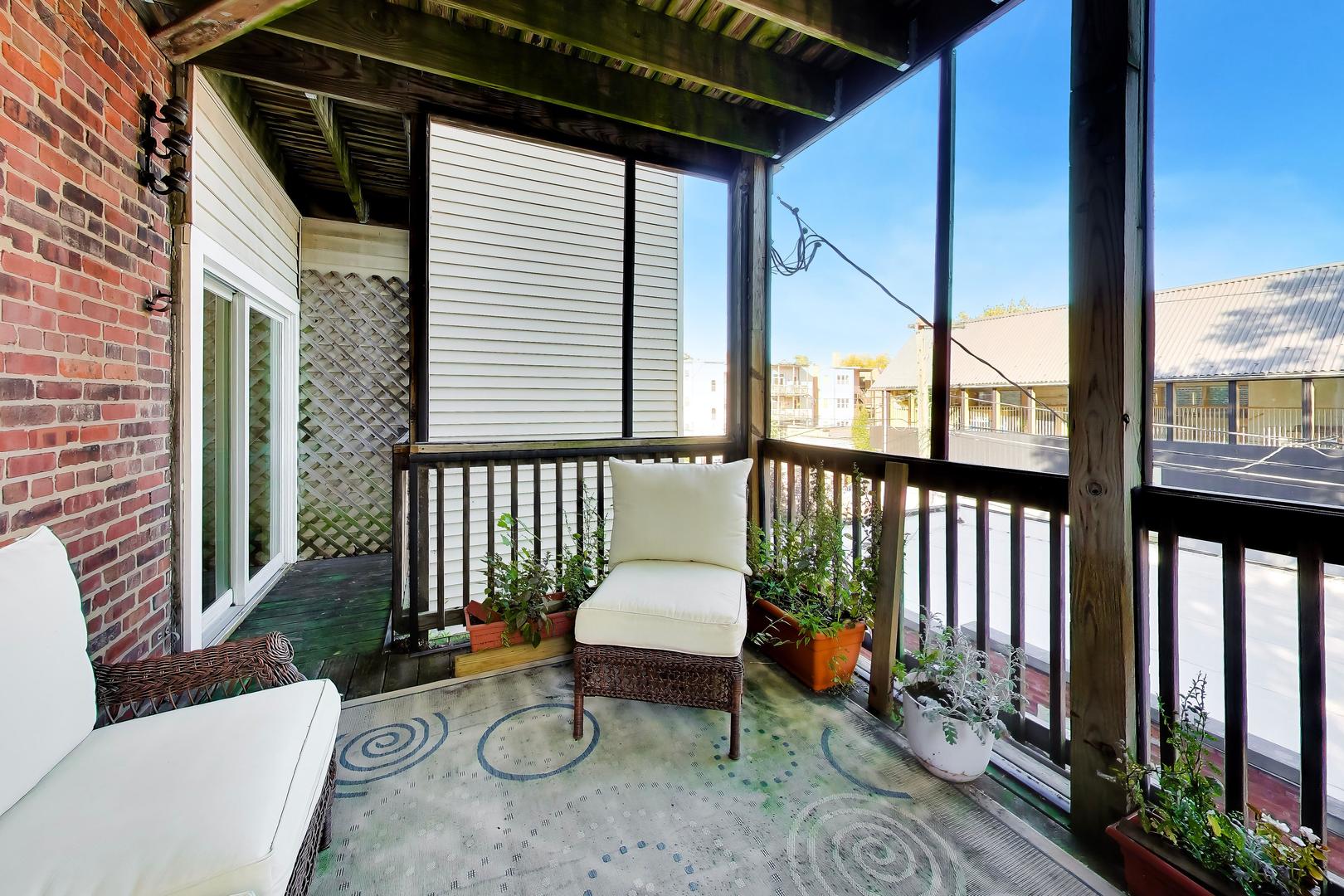 5853 N GLENWOOD Avenue Unit: 2S