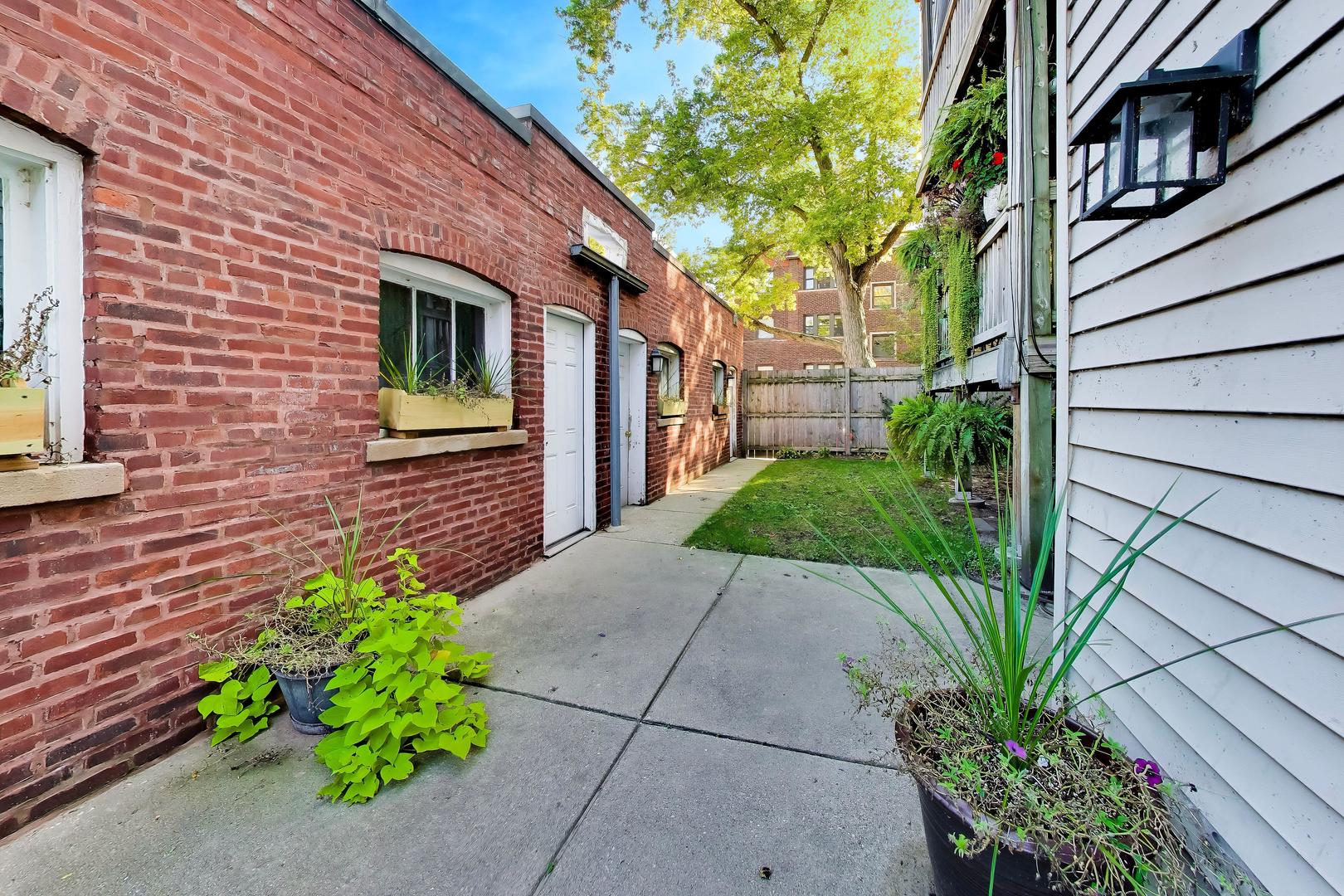 5853 N GLENWOOD Avenue Unit: 2S