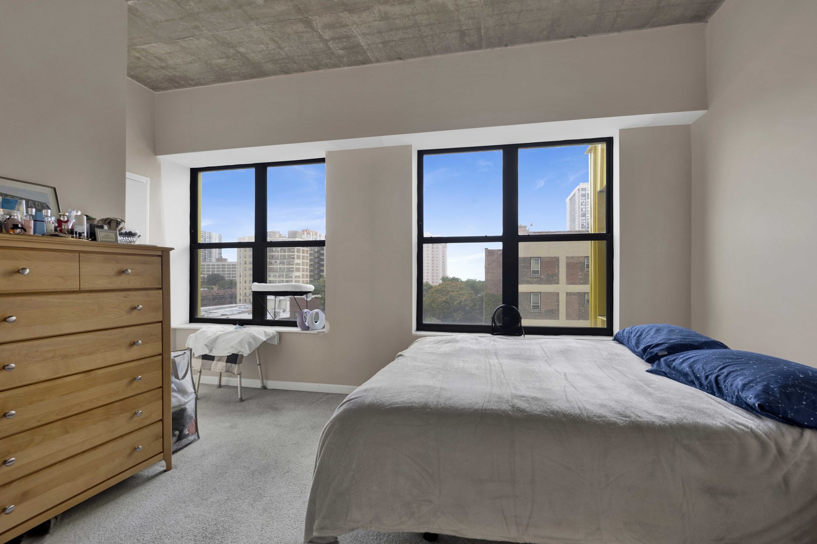 1122 W Catalpa Avenue Unit: 606