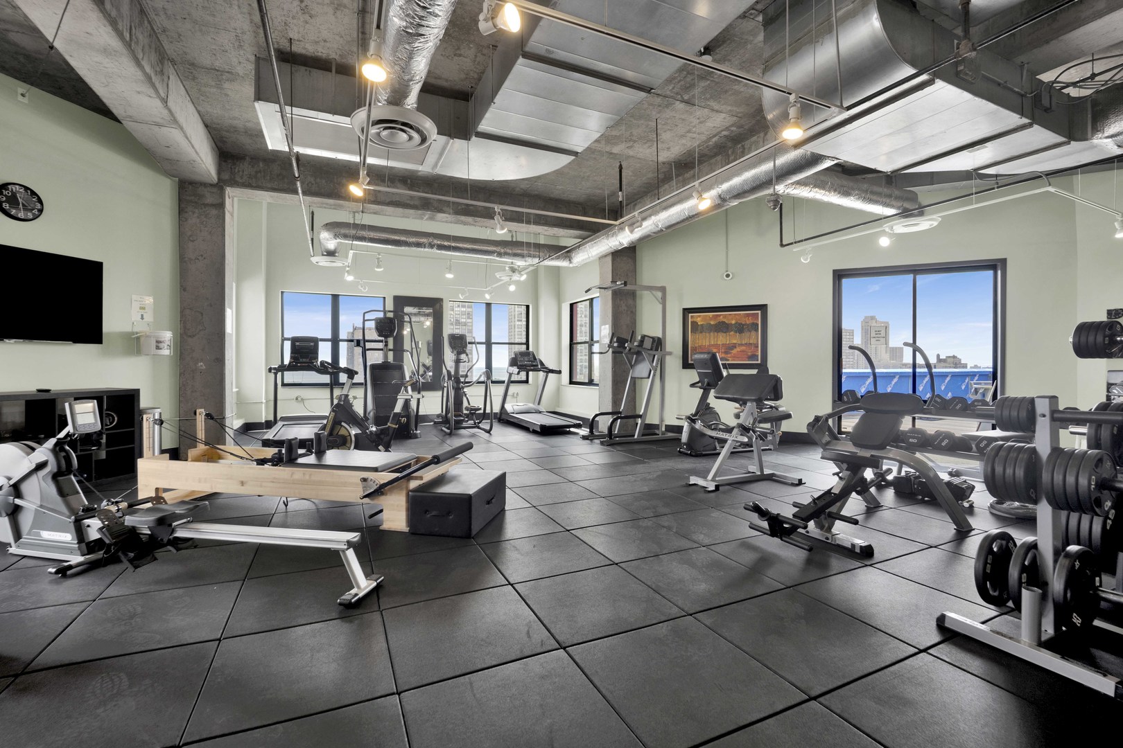 1122 W Catalpa Avenue Unit: 606