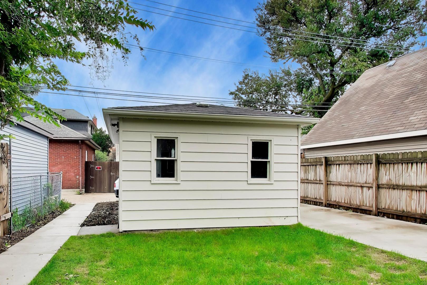 2155 W Touhy Avenue