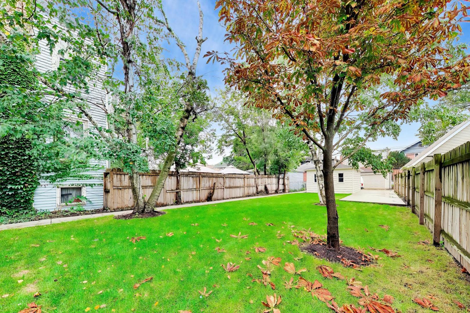 2155 W Touhy Avenue