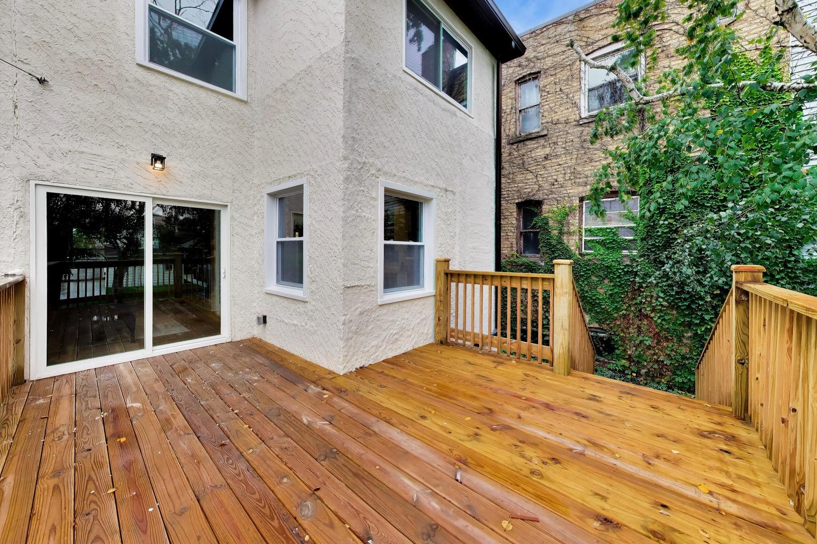 2155 W Touhy Avenue