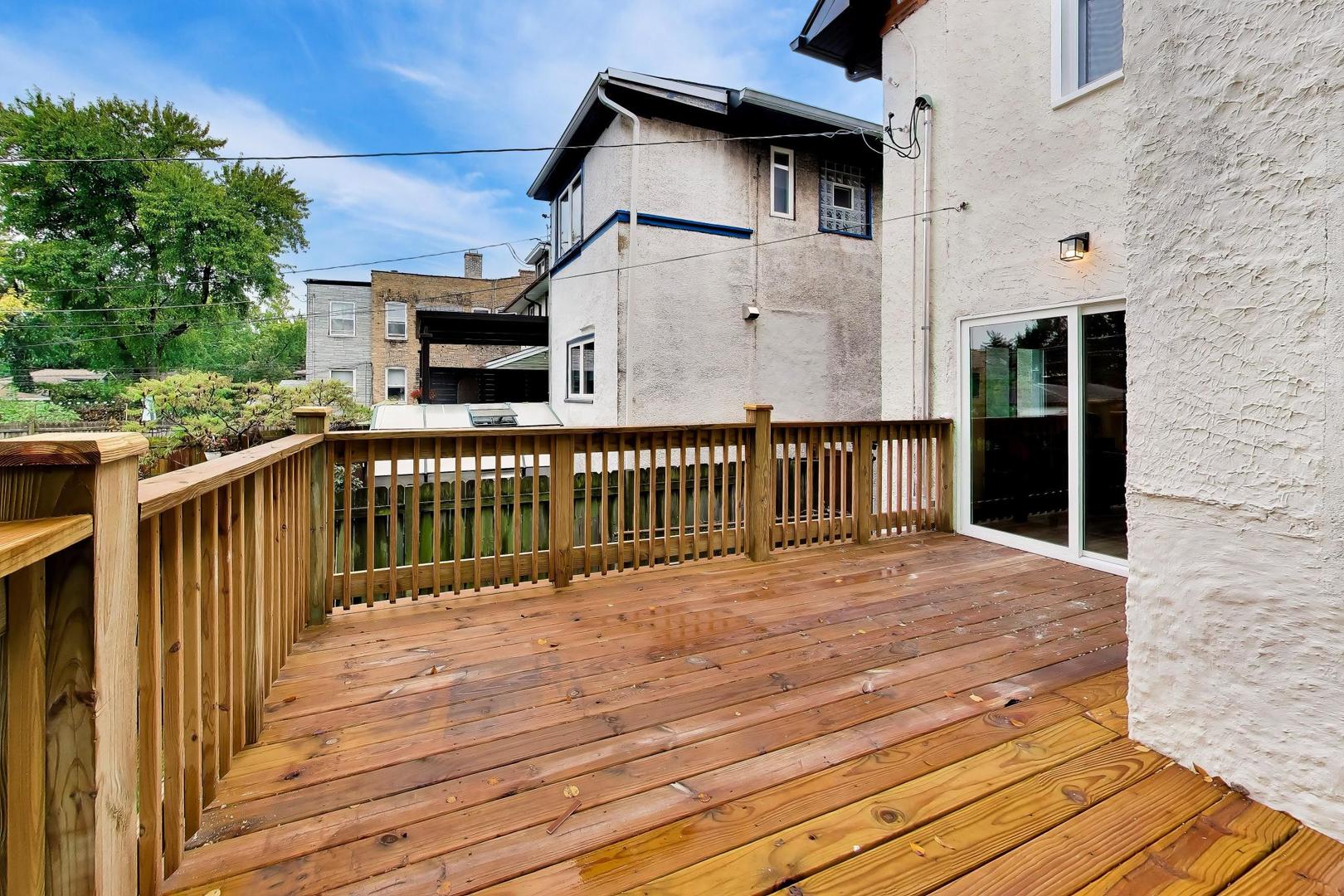 2155 W Touhy Avenue
