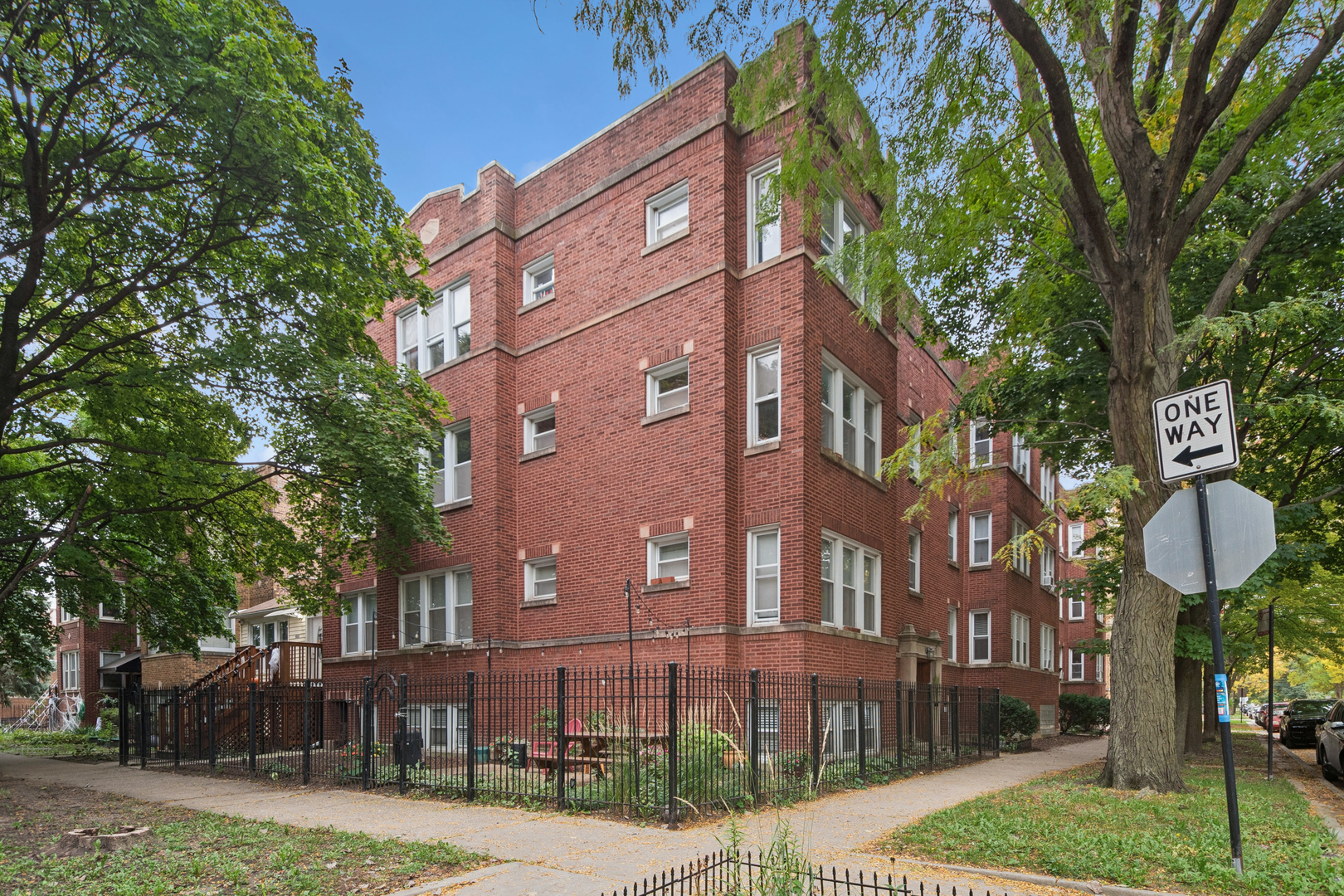 3701 W Cullom Avenue Unit: 2B