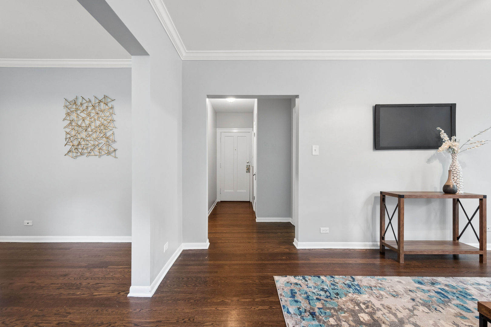3701 W Cullom Avenue Unit: 2B