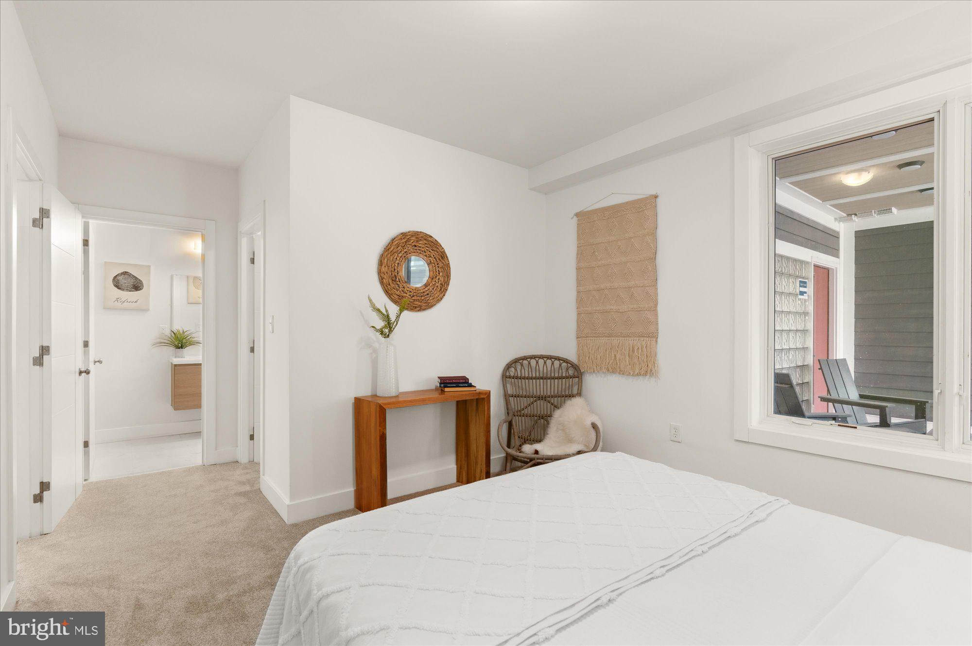 1940 3rd STREET NE Unit: 2