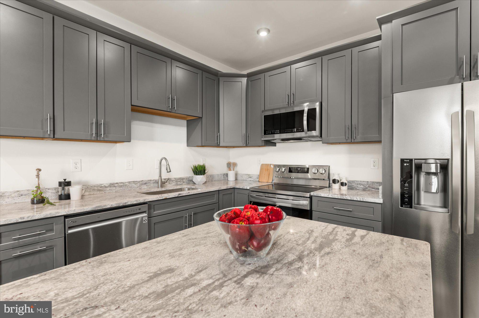 1940 3rd STREET NE Unit: 2