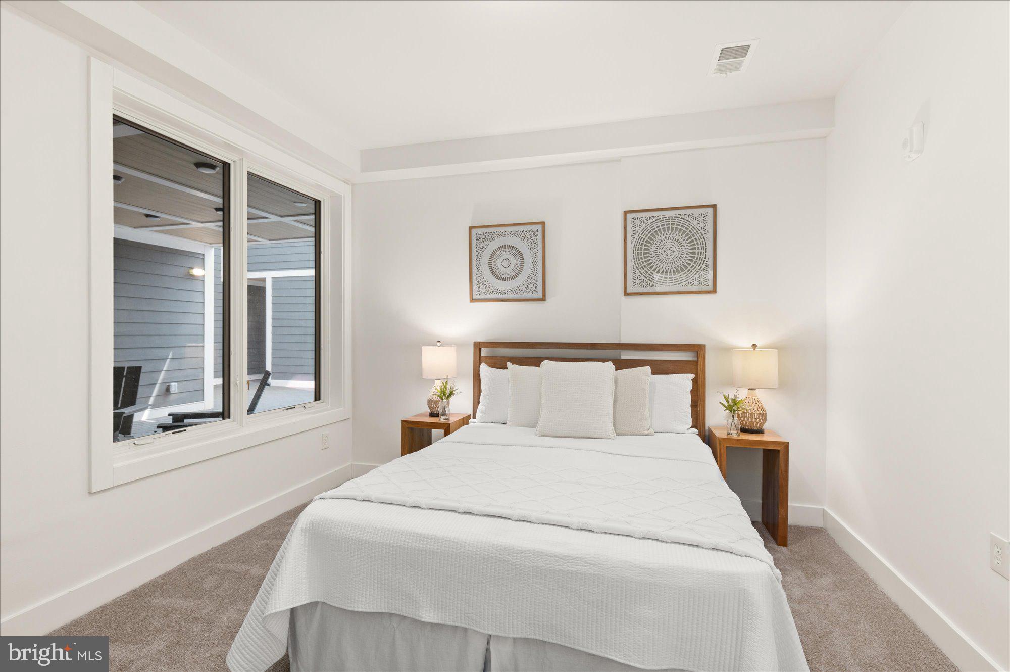 1940 3rd STREET NE Unit: 2