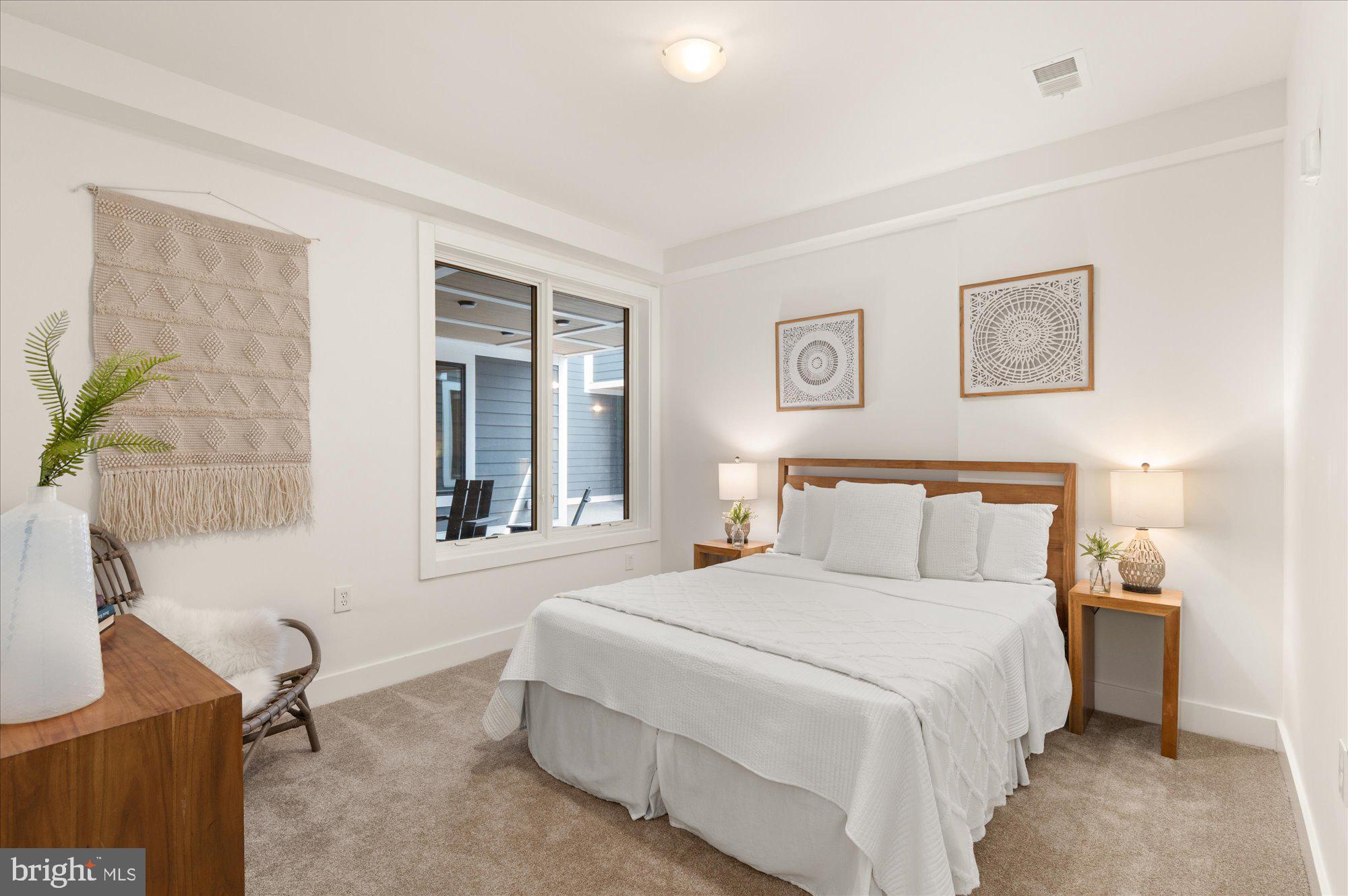 1940 3rd STREET NE Unit: 2