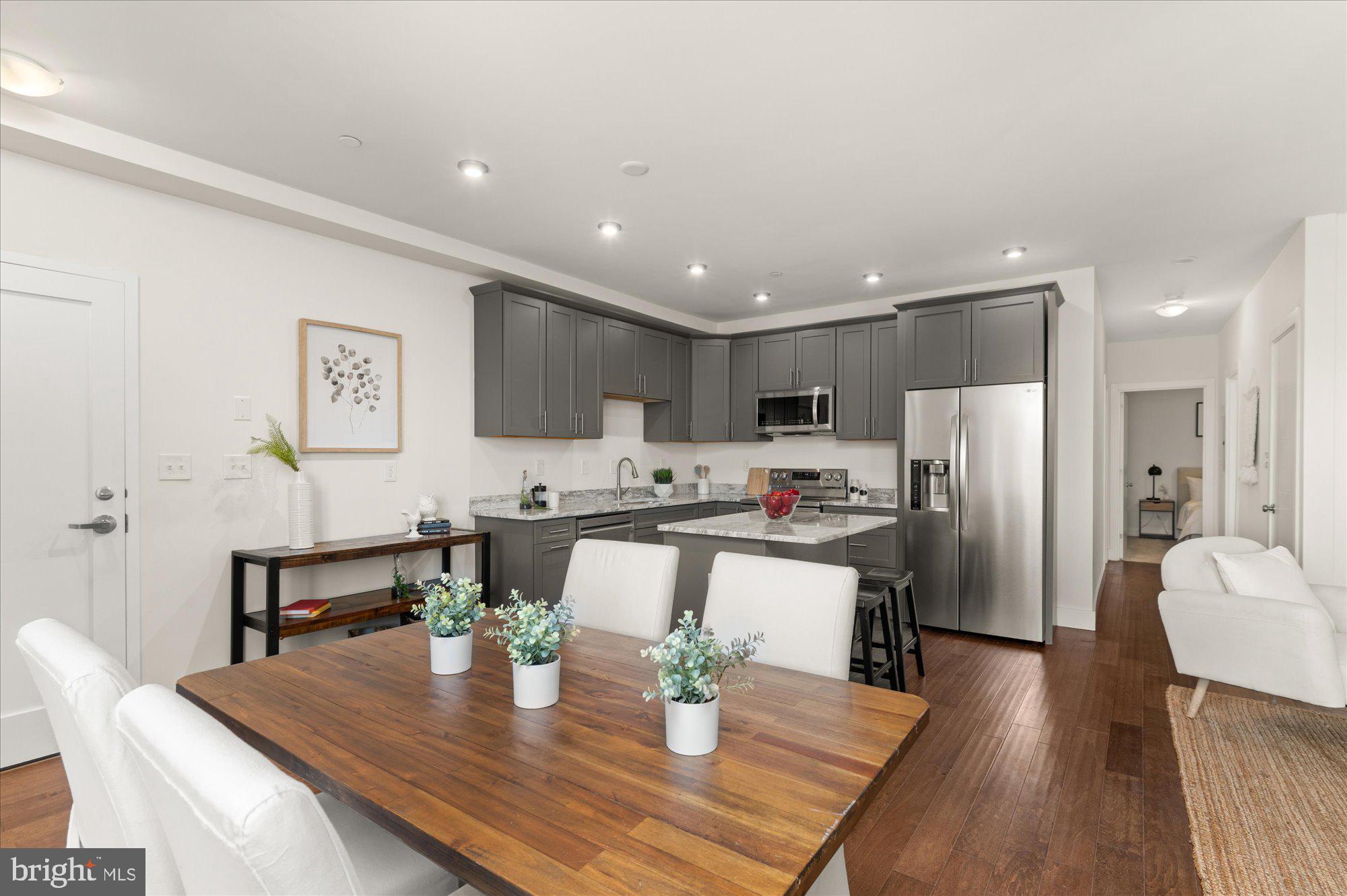 1940 3rd STREET NE Unit: 2
