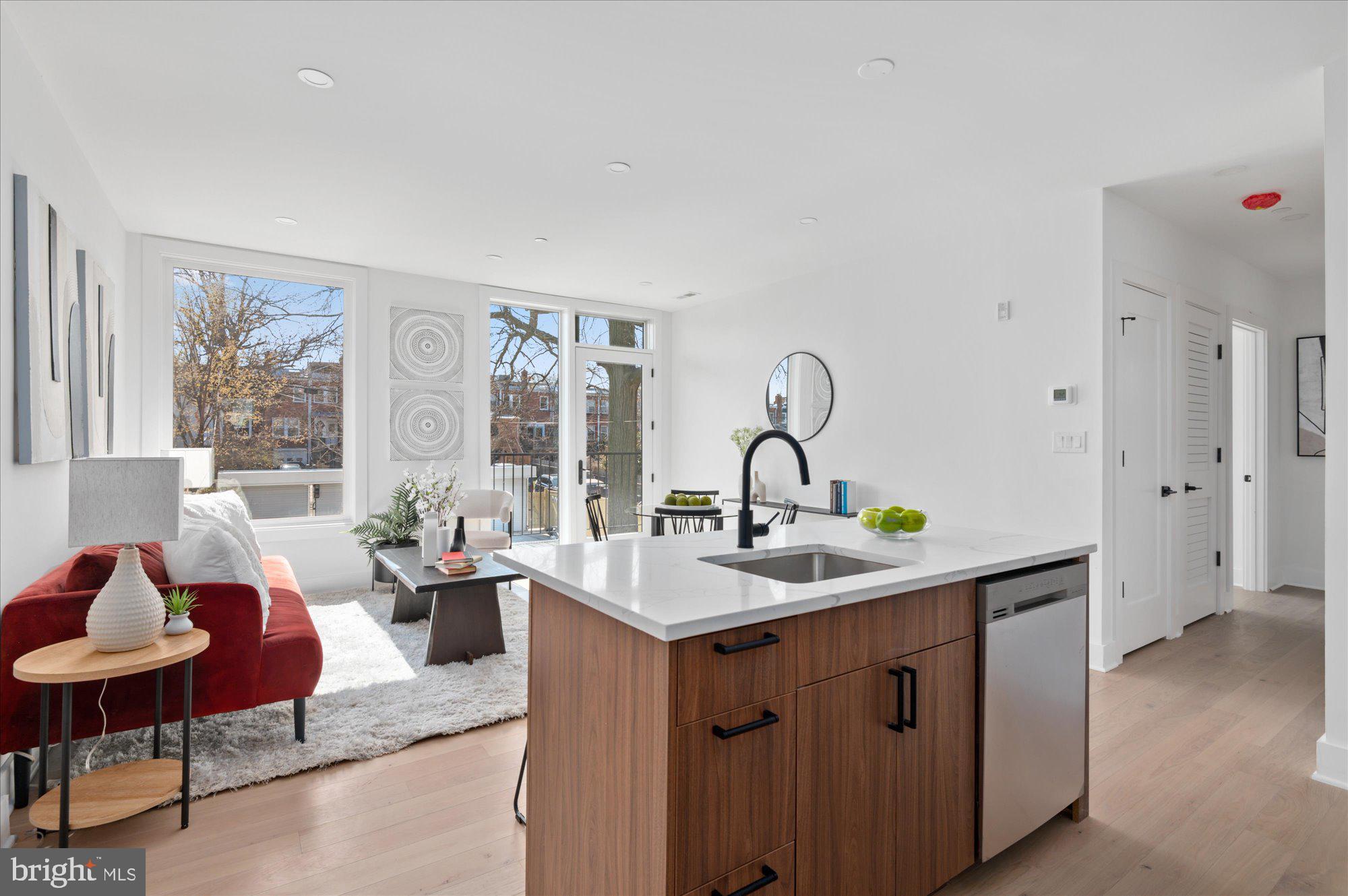 232 Hamilton STREET NW Unit: 2