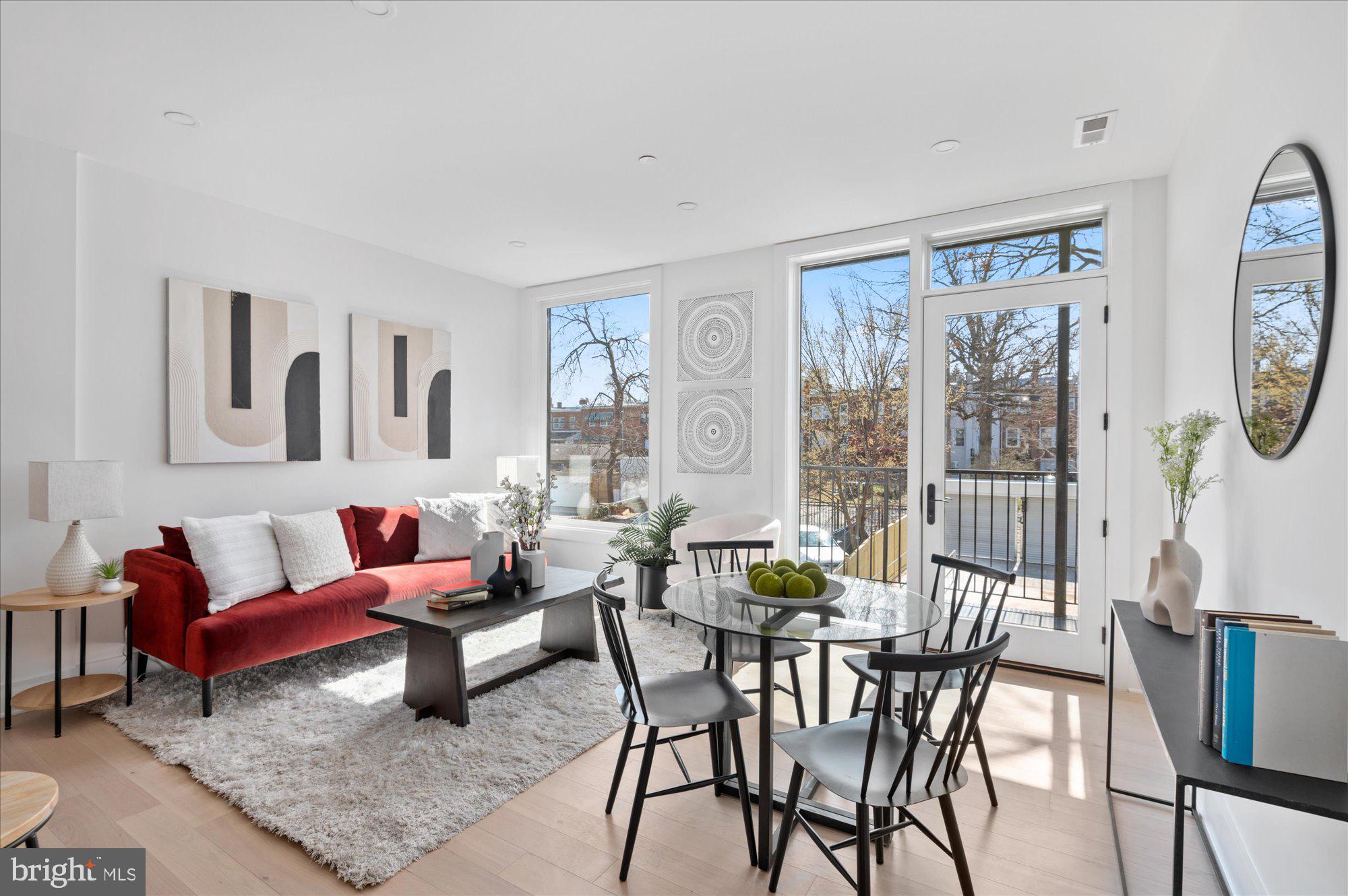 232 Hamilton STREET NW Unit: 1