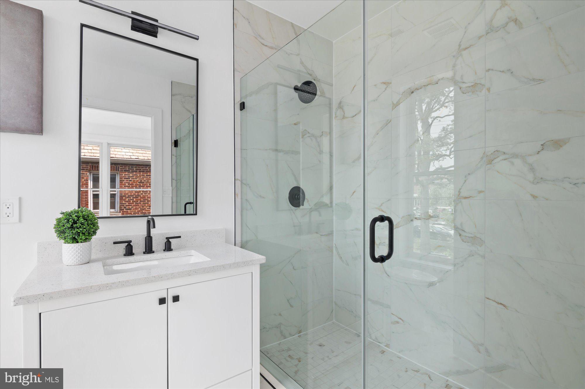 232 Hamilton STREET NW Unit: 5